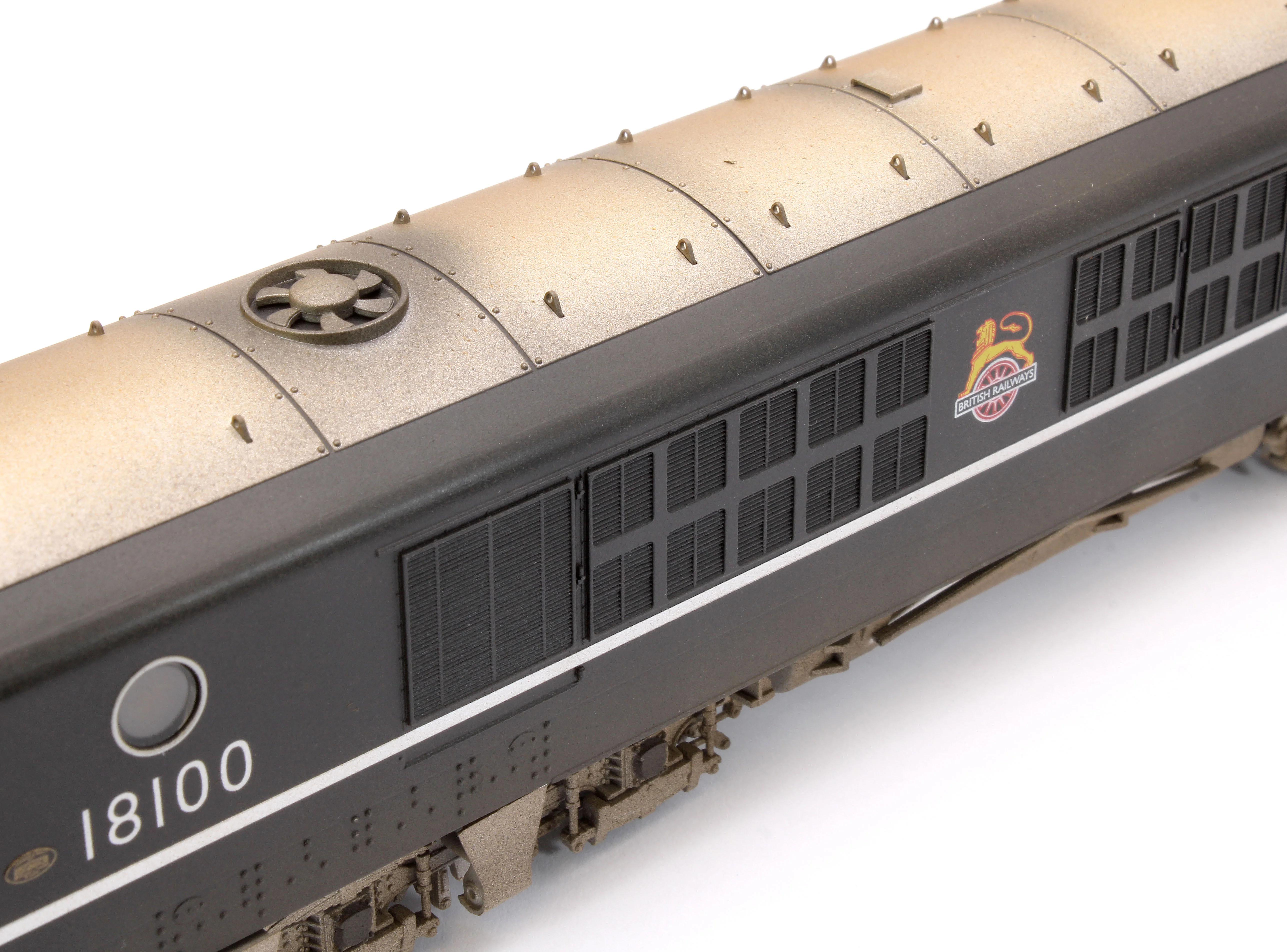 1810W Custom Weathered BR Gas Turbine 18100 Class in BR Black with Silver Trim (As Built 1951) Locomotive - Image 10