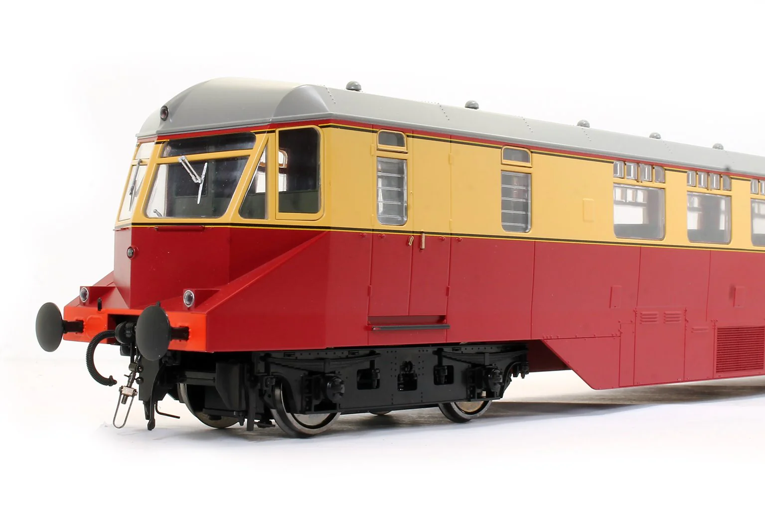 1902 GWR AEC ‘Razor Edge Railcar BR crimson/cream (Dark Grey Roof) No.W21W Diesel Locomotive - Image 3