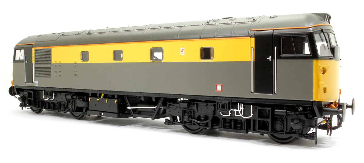 2682 Class 26 BR Civil Engineers ‘Dutch’ Grey/Yellow (Unnumbered) Diesel Locomotive - Image 2