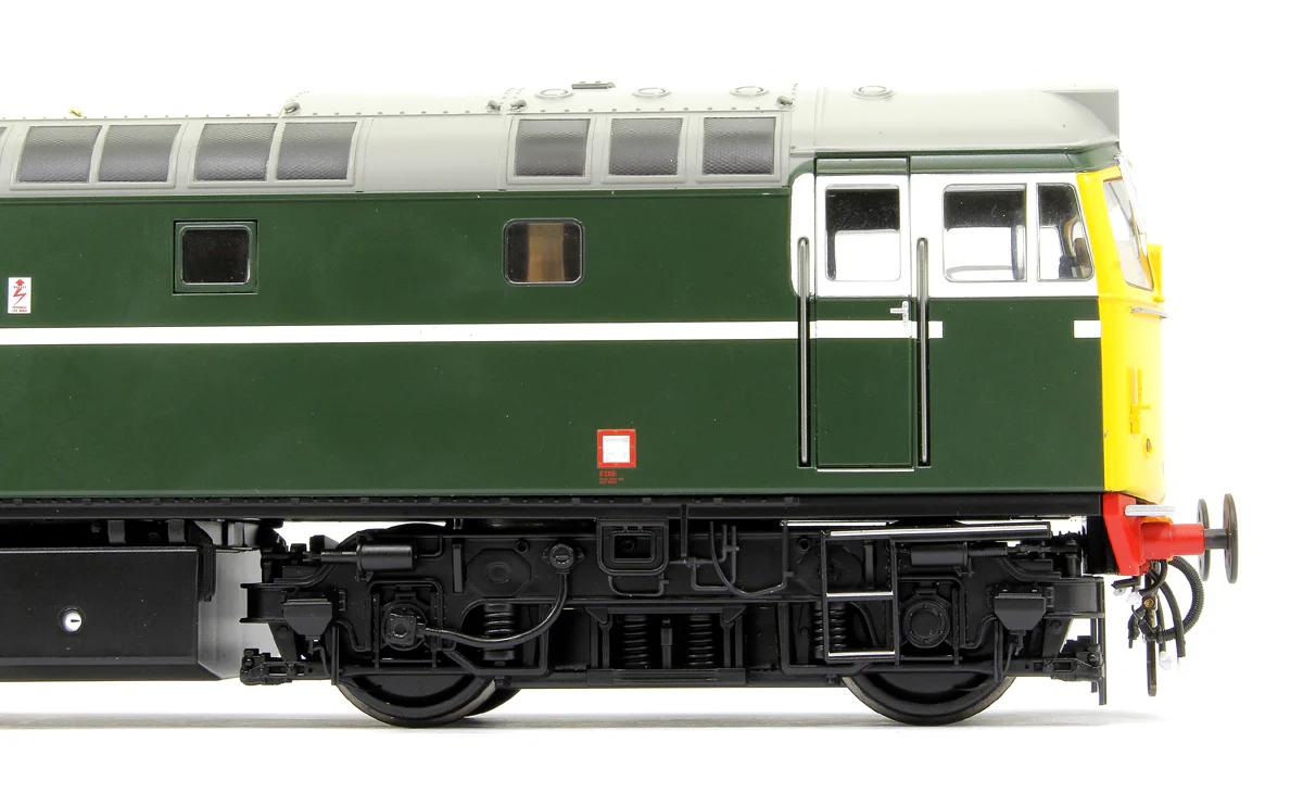 2772 Class 27 BR Green unnumbered (cream lining/full yellow ends) Diesel Locomotive - Image 7