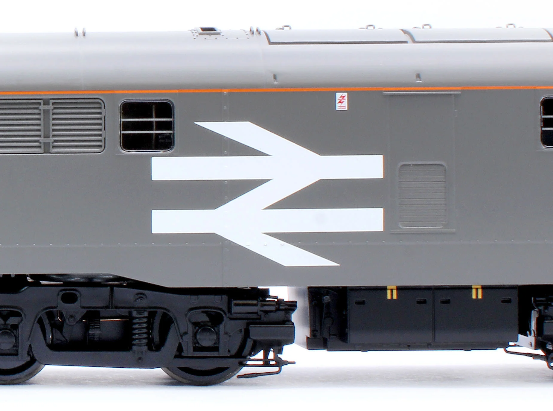 3124 Class 31 Railfreight Large Logo Grey/Yellow Unnumbered Diesel Locomotive - Image 7