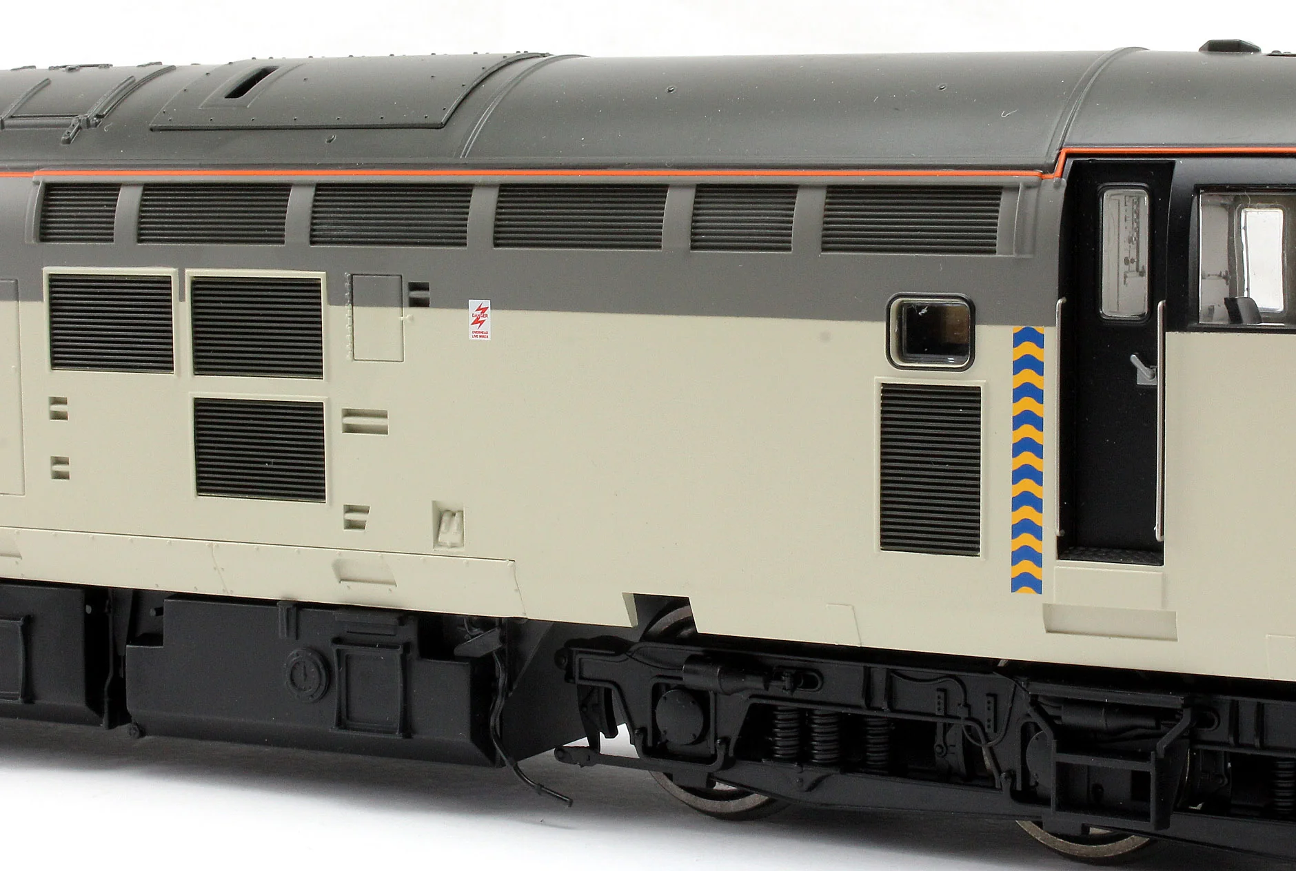 3718 Class 37/0 BR Railfreight Petroleum Sector Triple Grey Centre Headcode Box Unnumbered Diesel Locomotive - Image 7