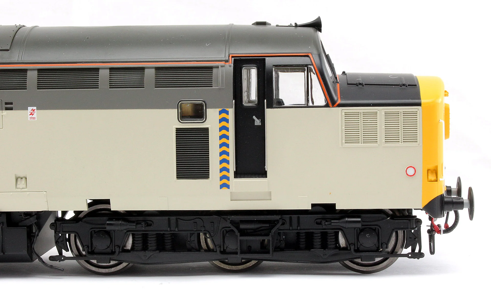 3718 Class 37/0 BR Railfreight Petroleum Sector Triple Grey Centre Headcode Box Unnumbered Diesel Locomotive - Image 8