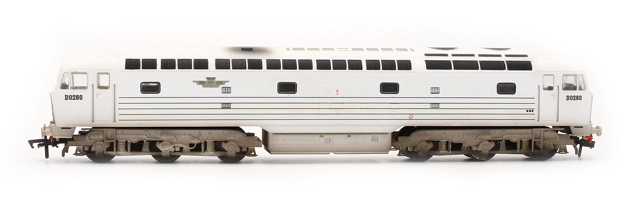 4005 Pre-Owned BRCW D0260 'Lion' Diesel Locomotive (Limited Edition) - Custom Weathered - Image 4