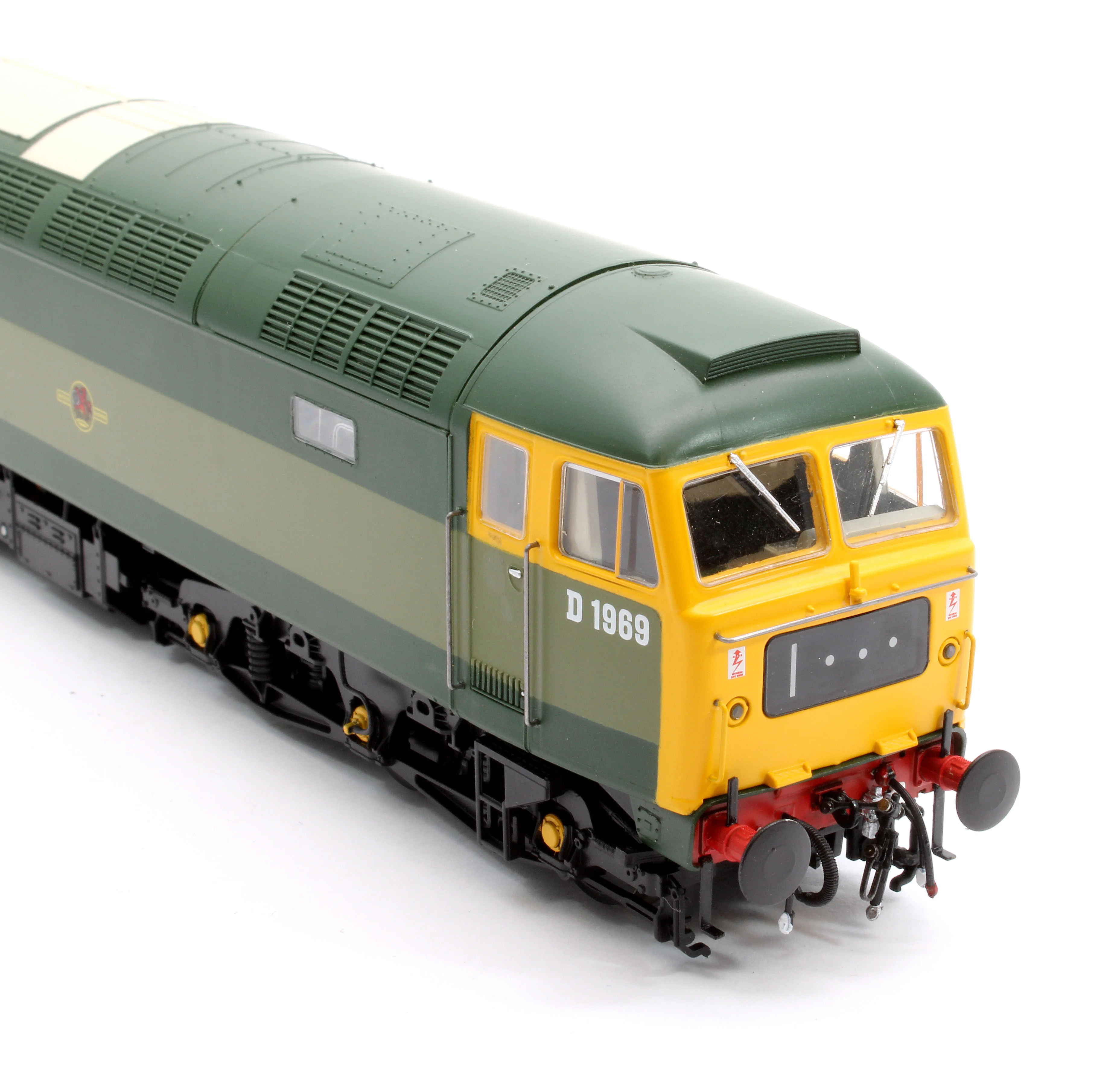 4711 Class 47 D1969 BR two-tone green (full yellow end) Diesel Locomotive - Image 9