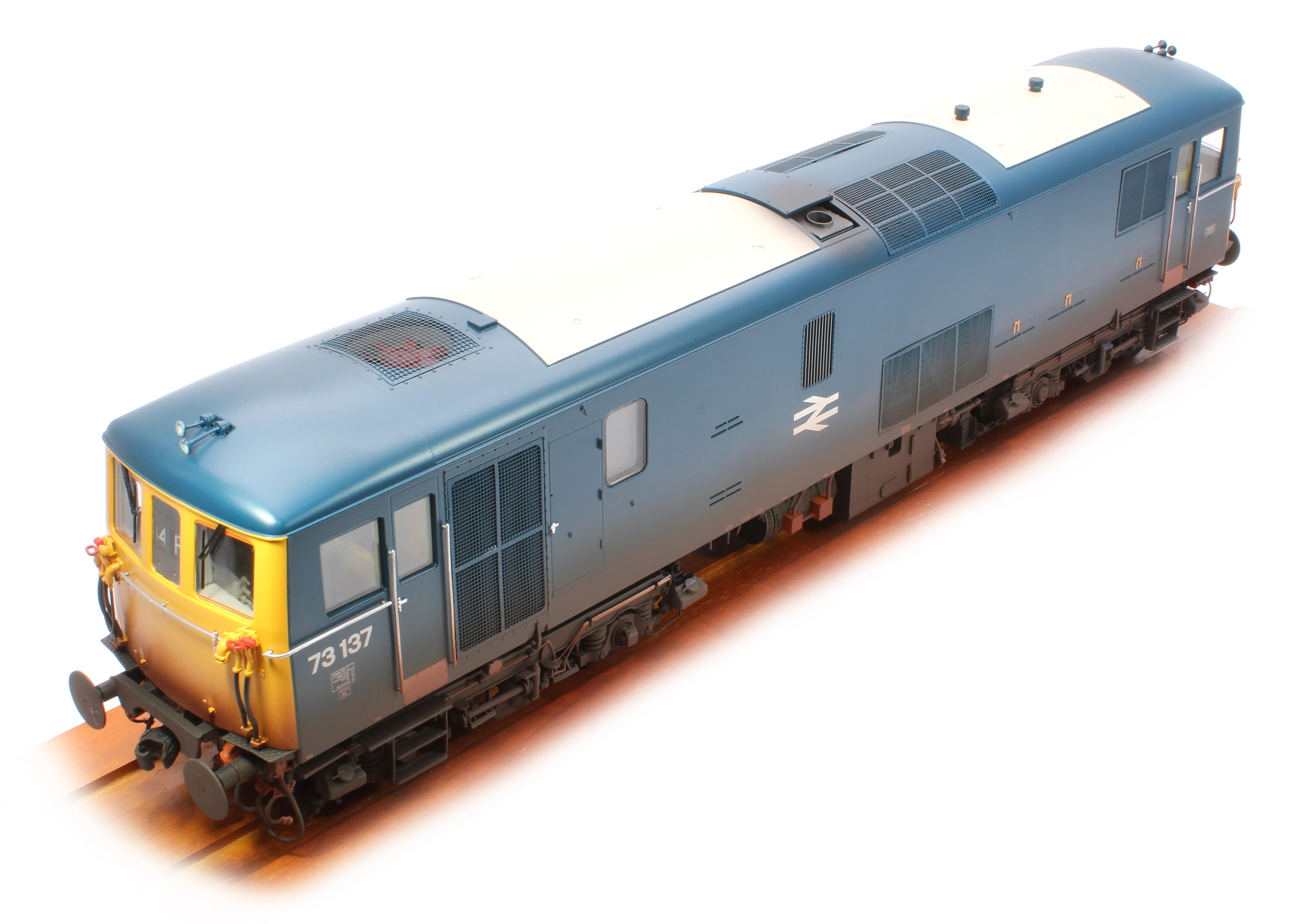 7302 Class 73/1 BR Blue 73137 (full yellow ends) Electro Diesel Locomotive - Lightly Weathered - Image 4