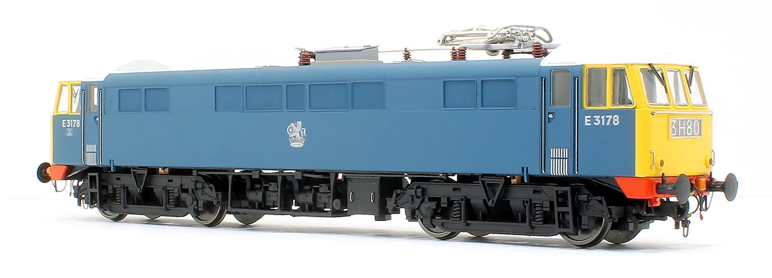 8652 Class 86/0 'AL6' Bo-Bo Electric Locomotive BR Blue E3178 with full yellow ends, white cab roof and red bufferbeams - Image 3