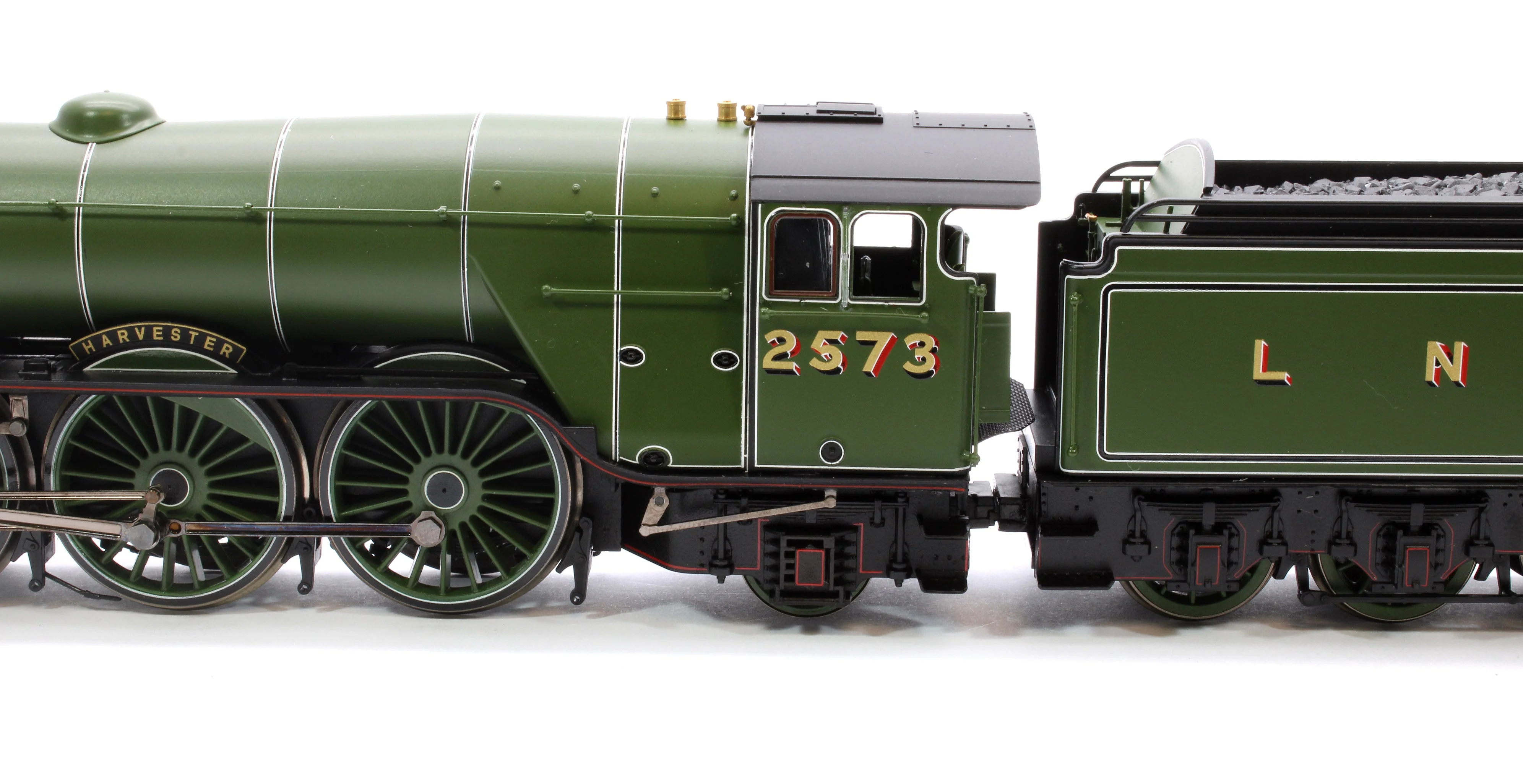 Pre-Owned R30216 Class A3 No.2573 'Harvester' (diecast footplate and flickering firebox) LNER Green Steam Locomotive - Image 7