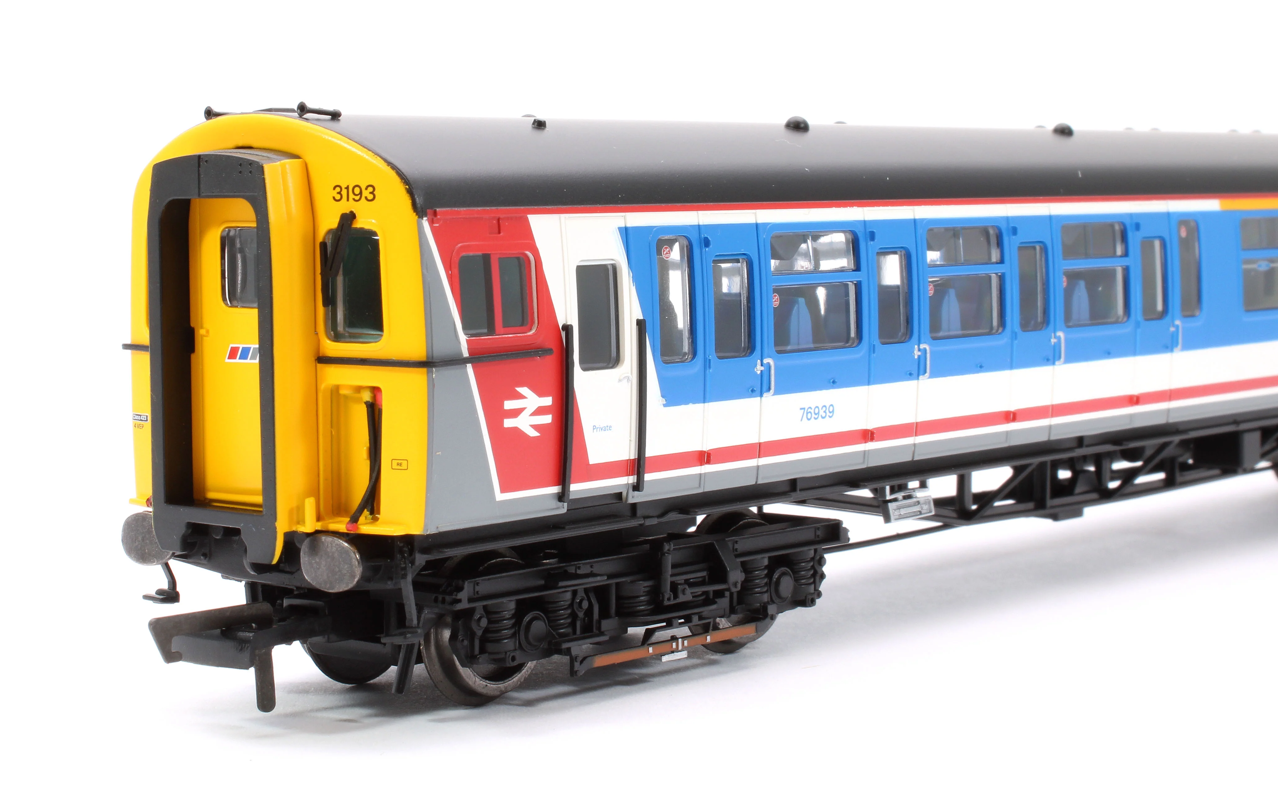 R30448 Network South East Class 423 4 VEP No.3193 Train Pack - Image 4