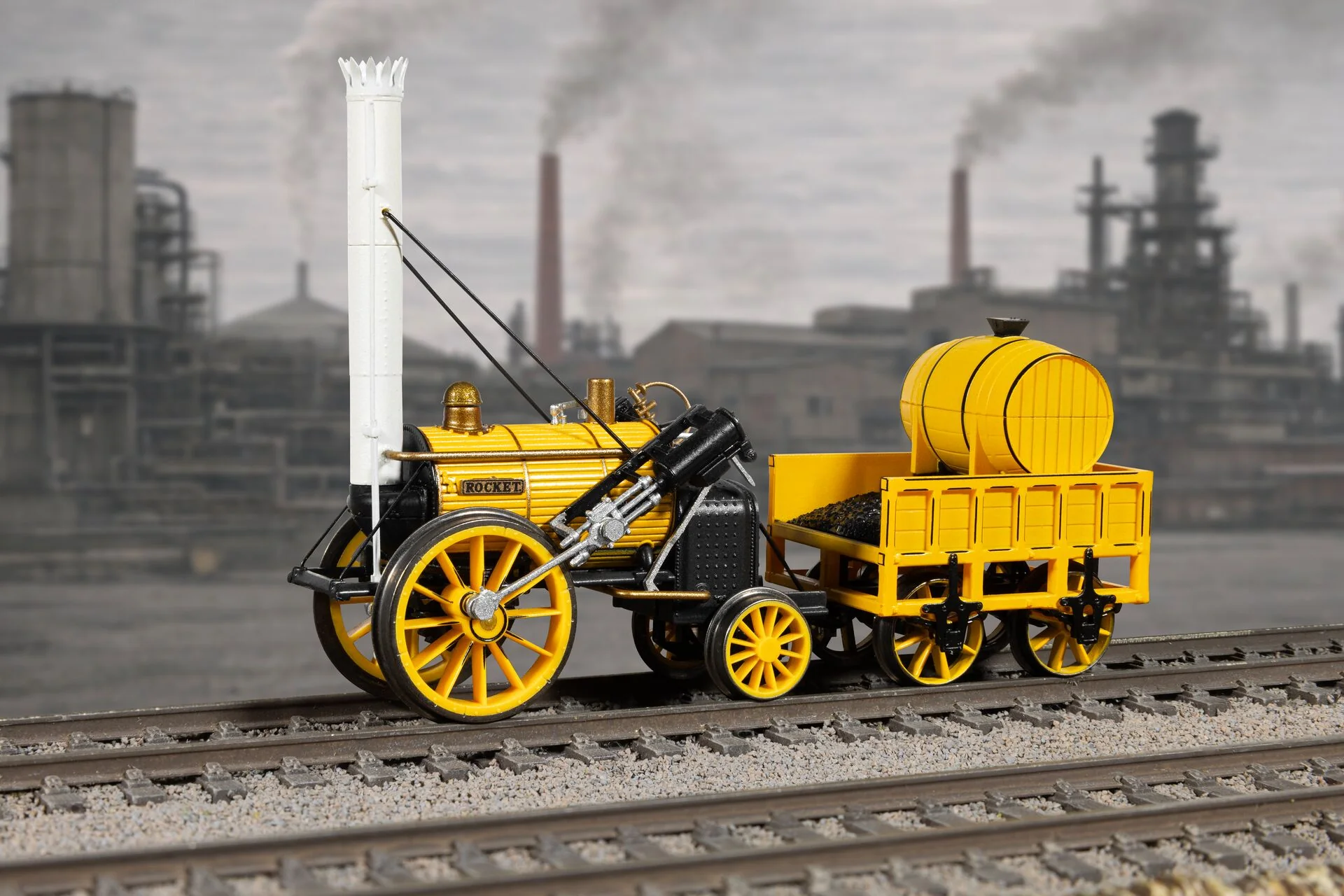 R30510 Stephenson’s Rocket 0-2-2 Steam Locomotive - Image 11