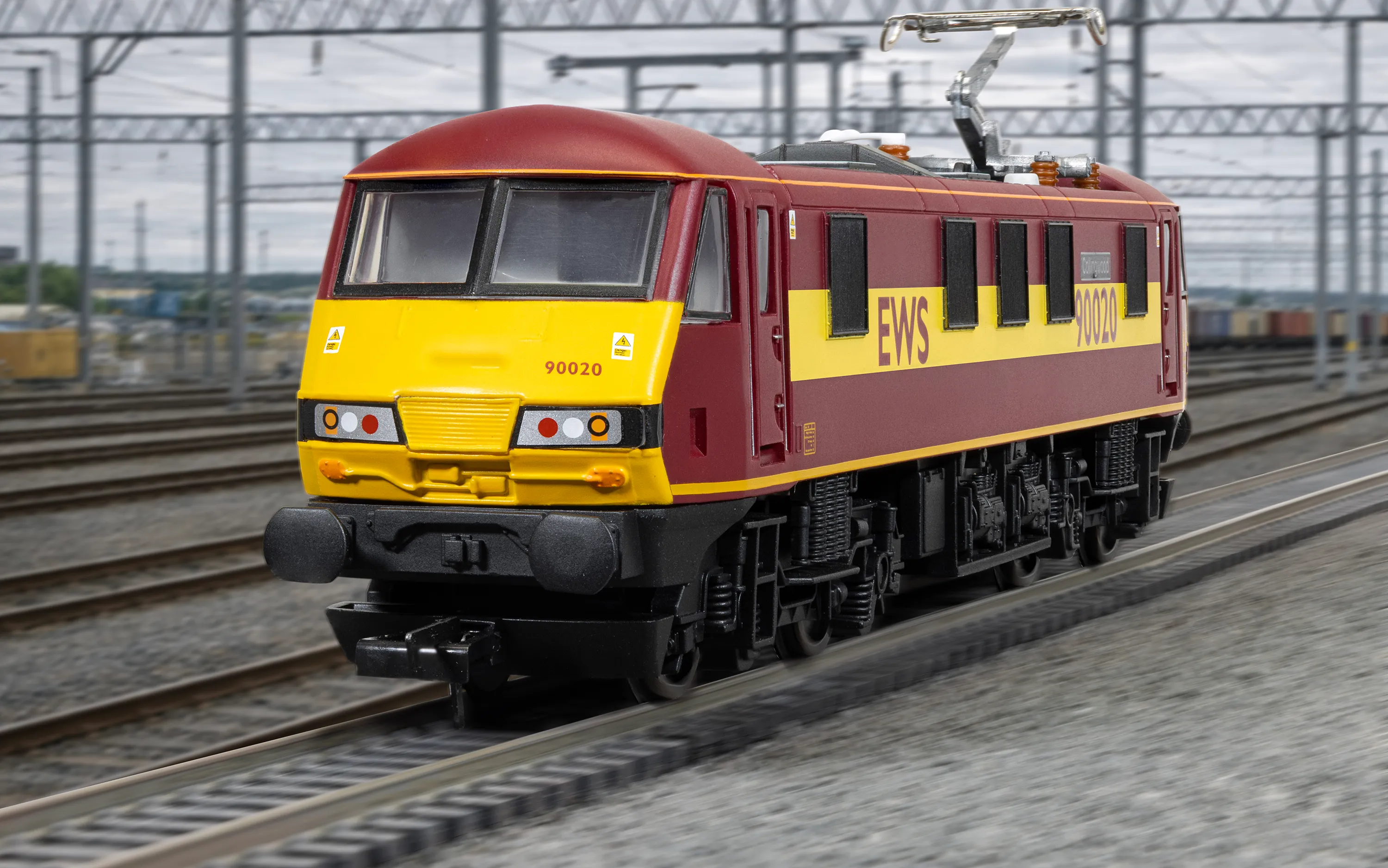 R30528 RailRoad Class 90 EWS 90020 'Collingwood' Electric Locomotive - Image 9