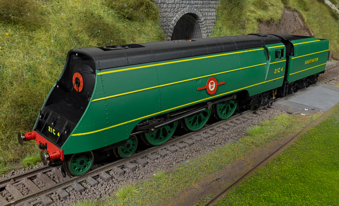 R30560SS SR Merchant Navy Class Cunard White Star Line 21C4 Steam Locomotive - DCC Sound & Steam Generator - Image 14