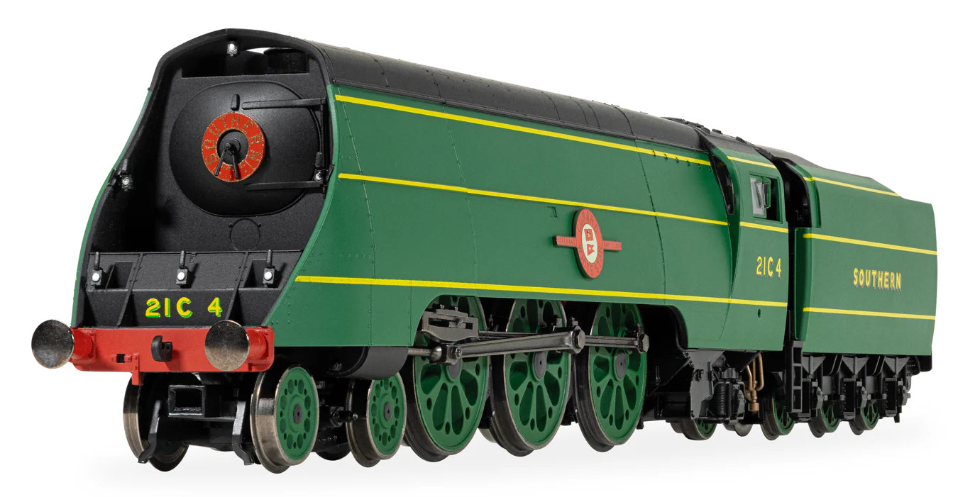 R30560SS SR Merchant Navy Class Cunard White Star Line 21C4 Steam Locomotive - DCC Sound & Steam Generator - Image 6