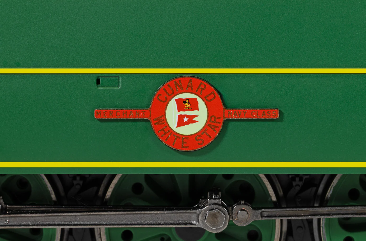 R30560SS SR Merchant Navy Class Cunard White Star Line 21C4 Steam Locomotive - DCC Sound & Steam Generator - Image 7