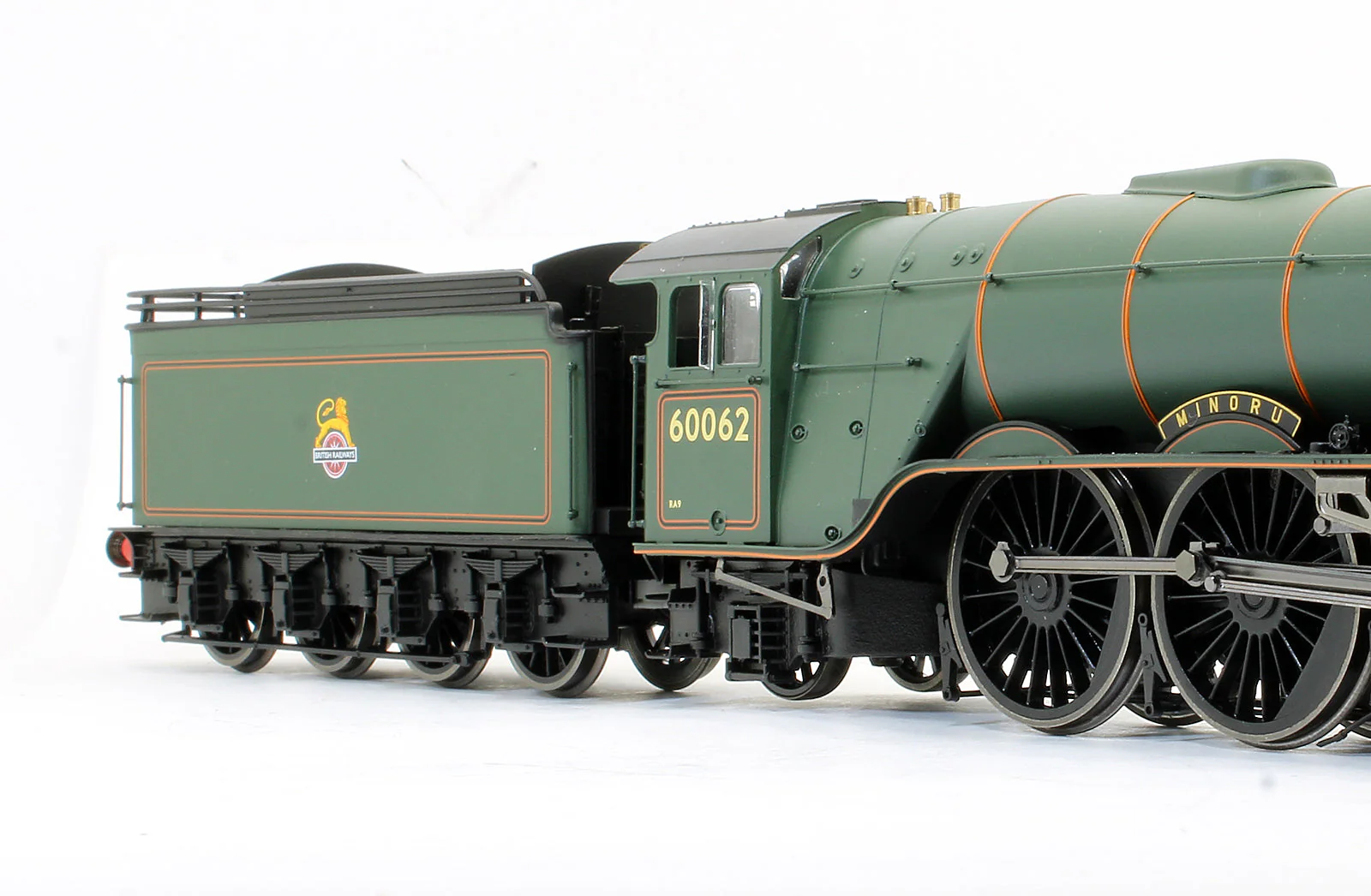Pre-Owned R3312 BR (Early) Class A3 'Minoru' 60062 Steam Locomotive - DCC Fitted - Image 3