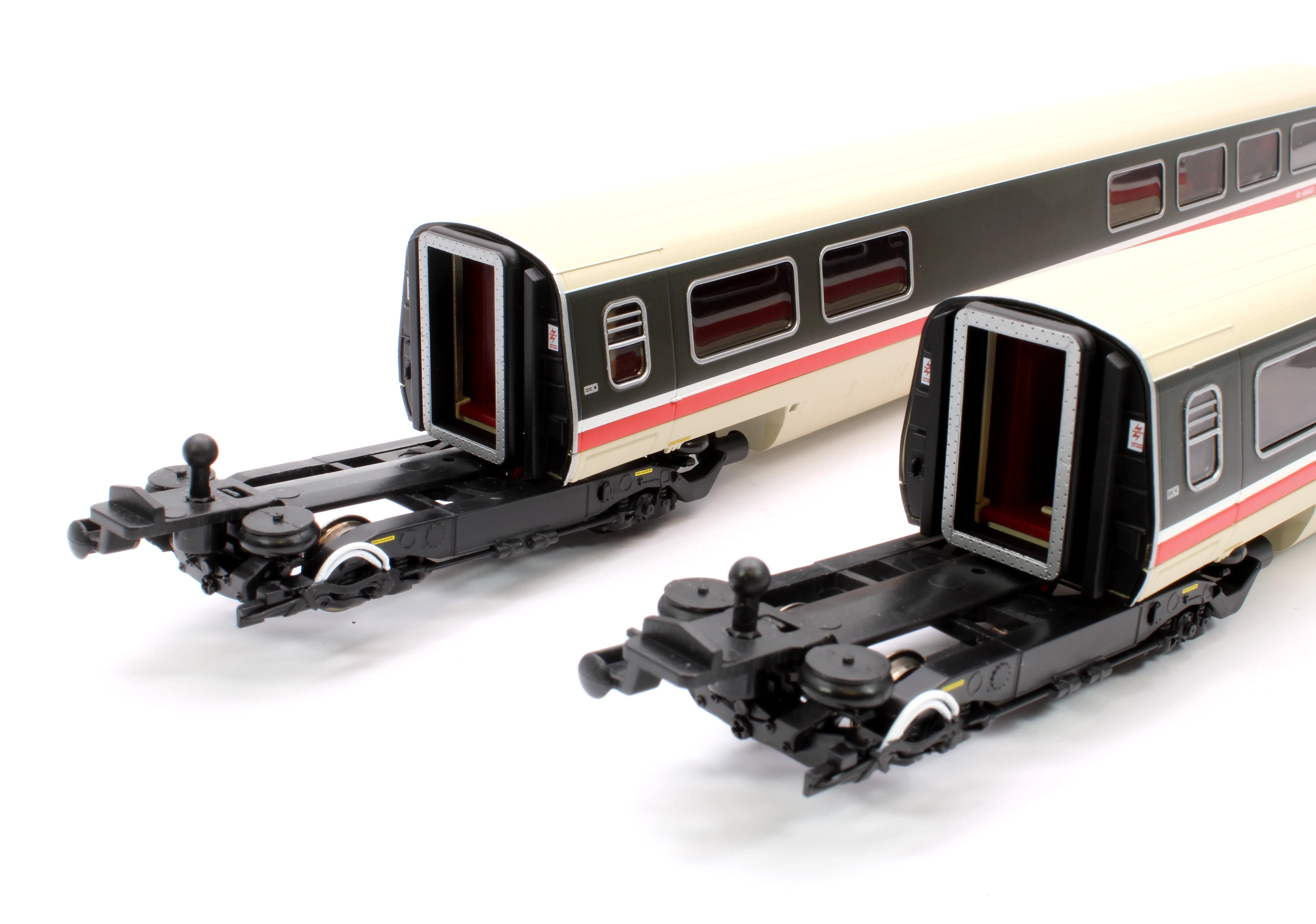 R40012 Pre-Owned Class 370 Advanced Passenger Train APT 2-car TRBS Coach Pack BR 48403 + 48404 - Image 6