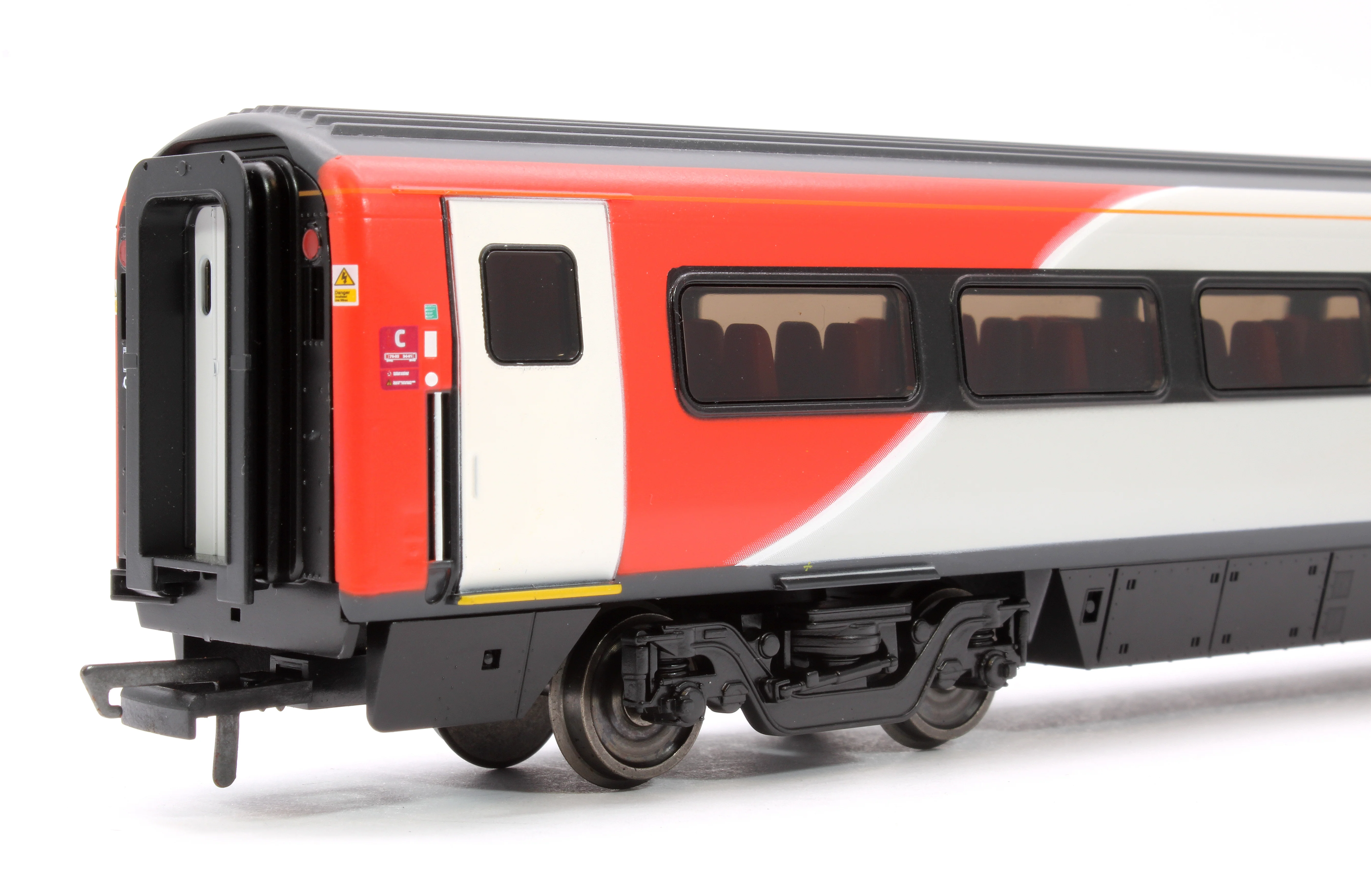 R40151B LNER Mk4 Standard Coach C 12431 - Image 4