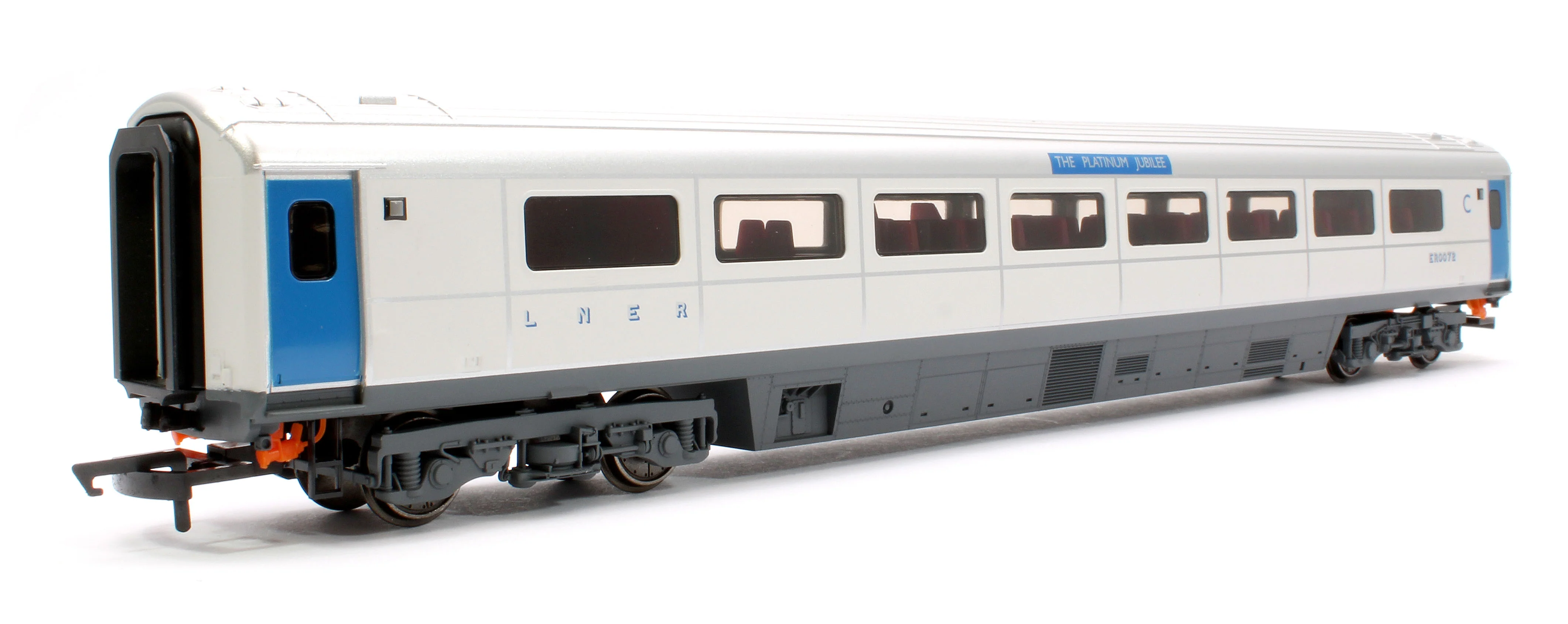 R40355A Mk3 Sliding Door Trailer First Disabled Platinum Jubilee of HM Queen Elizabeth II ER0072 - Image 3