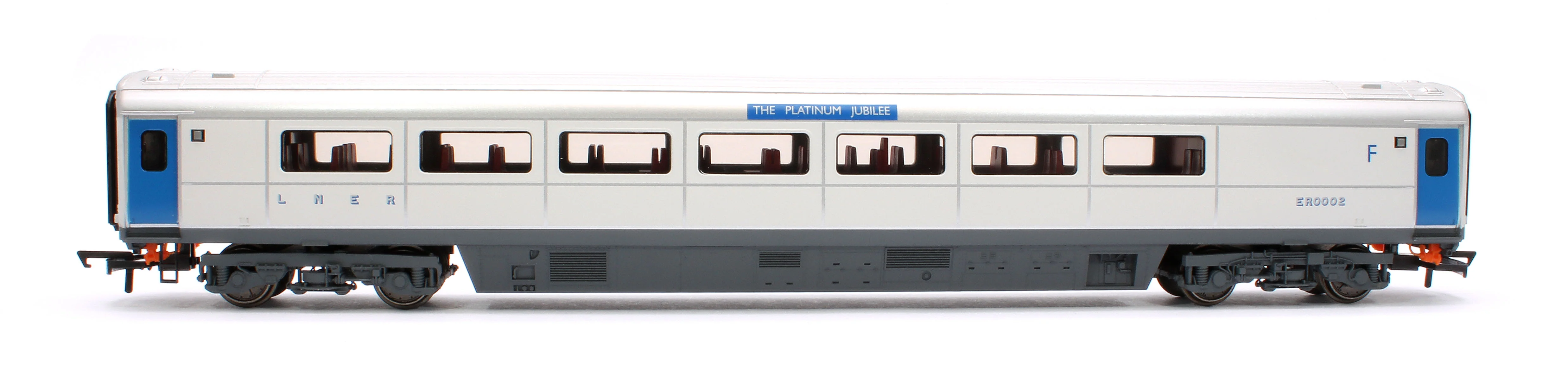 R40355D Mk3 Sliding Door Trailer First Disabled Platinum Jubilee of HM Queen Elizabeth II ER0002 - Image 2