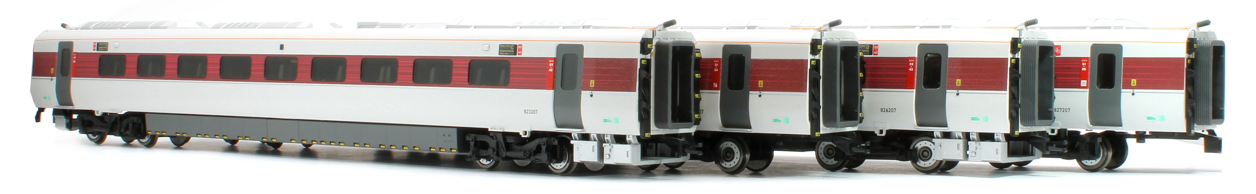 R40493 LNER Azuma Class 801/2 Railway 200 4 Car Coach Pack - Image 14