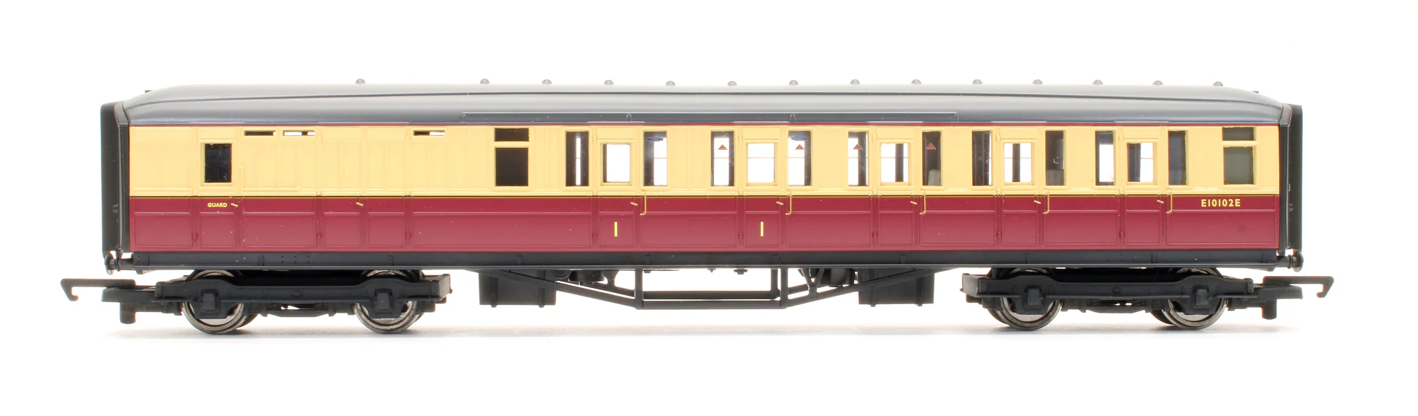 Pre-Owned R4190 BR Crimson & Cream Gresley Brake Coach 'E10102E' - Image 4