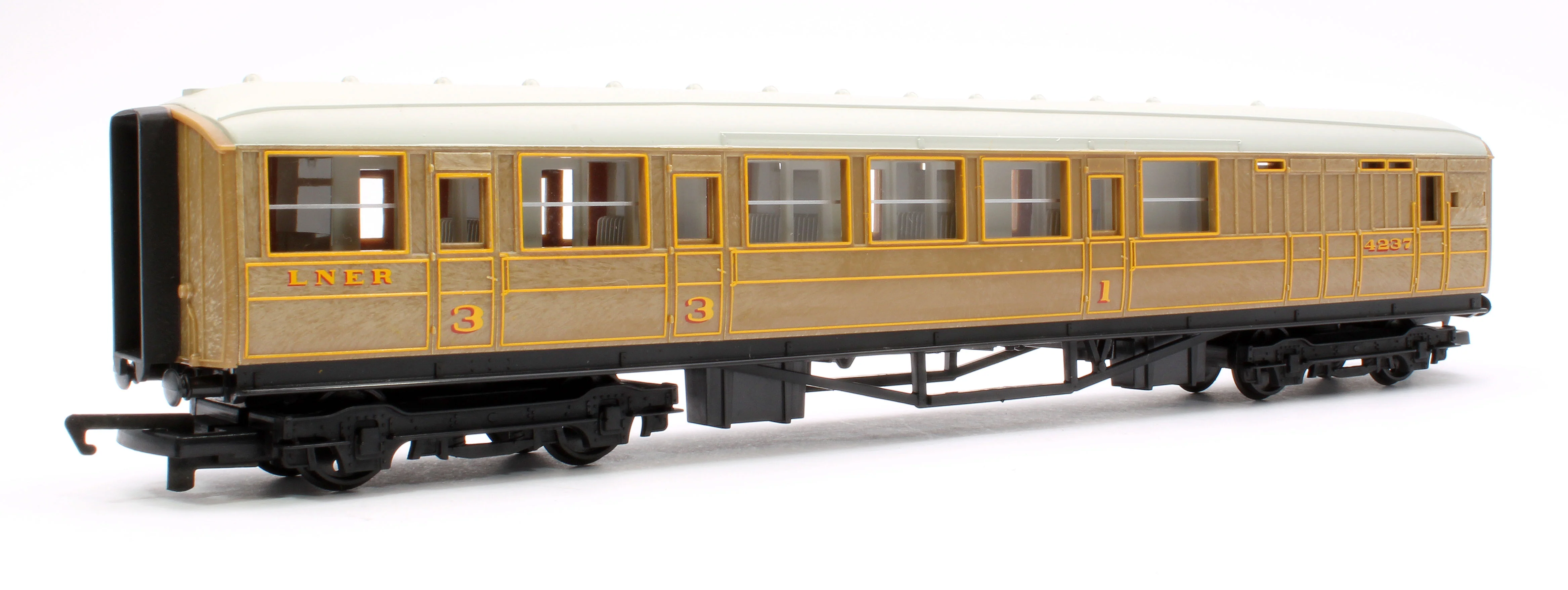 R4333 RailRoad Brake Composite Coach LNER 4237