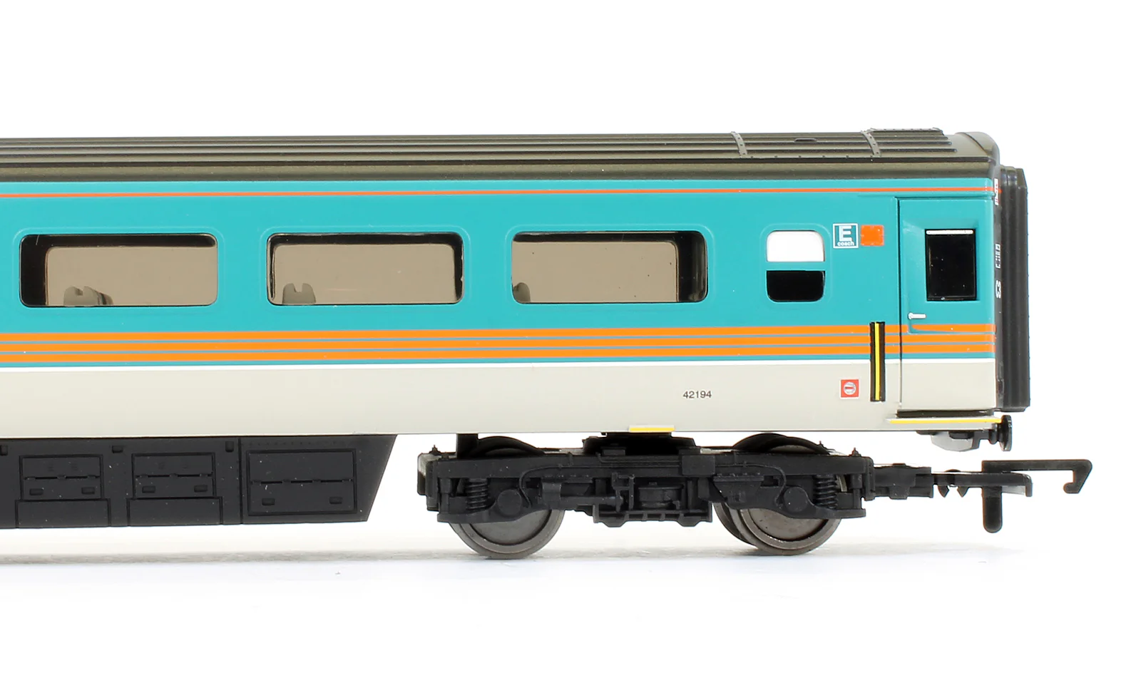 R4639 Midland Mainline MK3 Standard Open Coach '42194' - Image 3