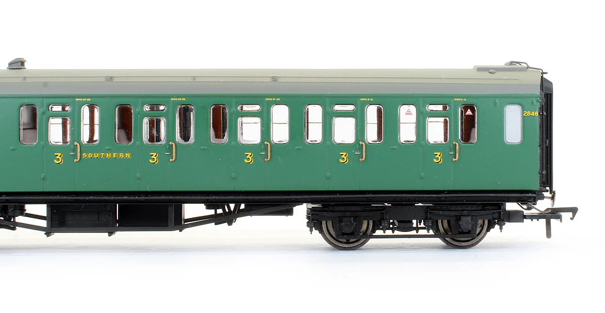 R4884A SR Bulleid Suburban Brake 3rd Coach '2846' - Image 3