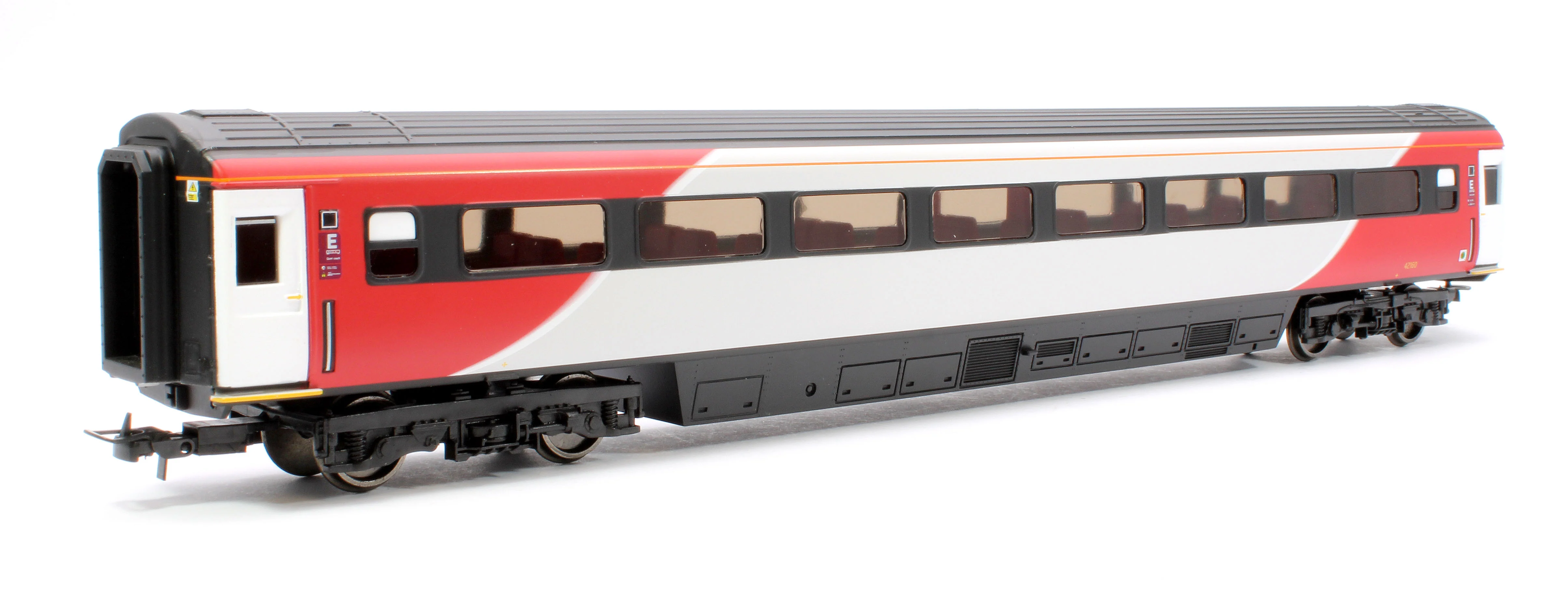R4931H Mk3 Trailer Standard Open (TSO) Coach E LNER 42160