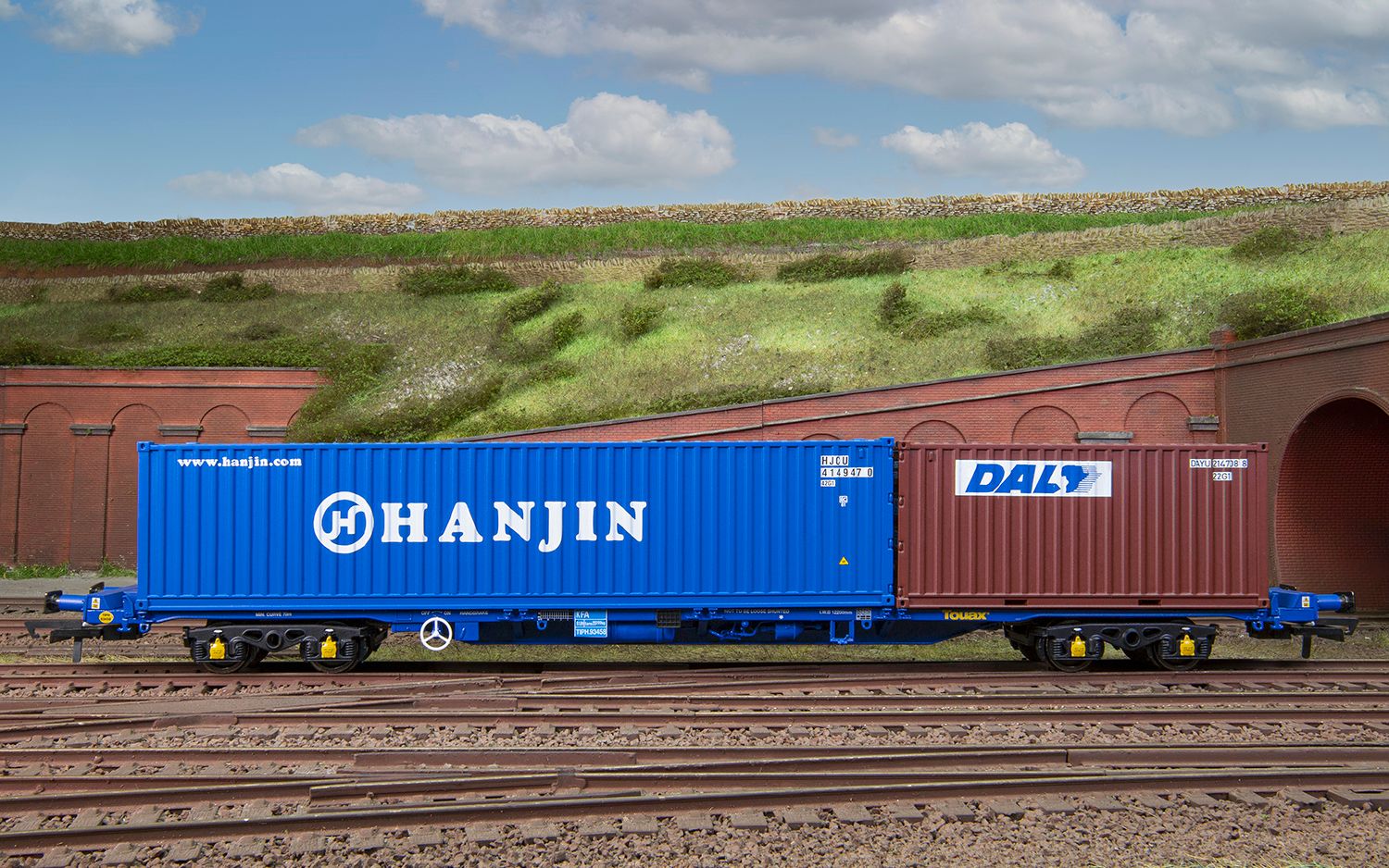 R60128 DAL & Hanjin Container Pack 1 x 20' and 1 x 40' Containers - Image 3