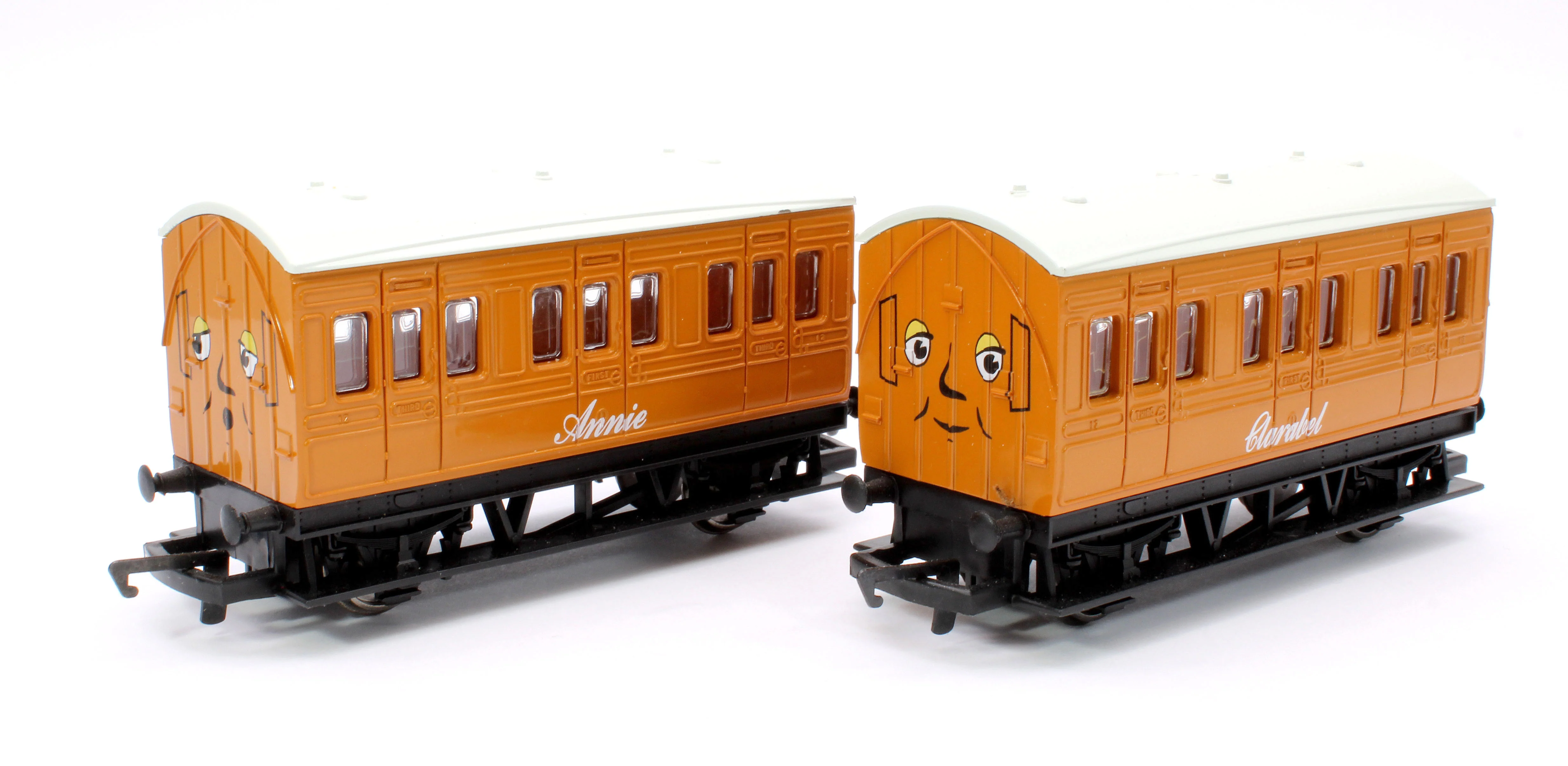 Pre-Owned R9293 Thomas & Friends 'Annie & Clarabel'