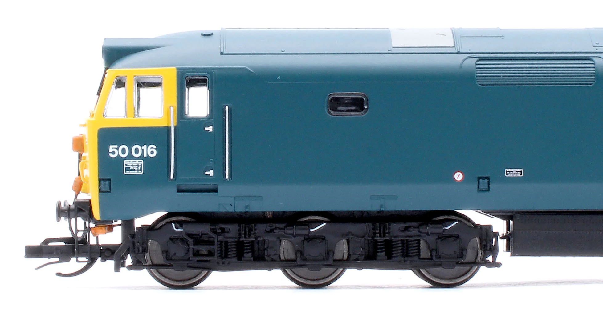 TT3041M Class 50 BR Blue Barham 50016 Diesel Locomotive - Image 6