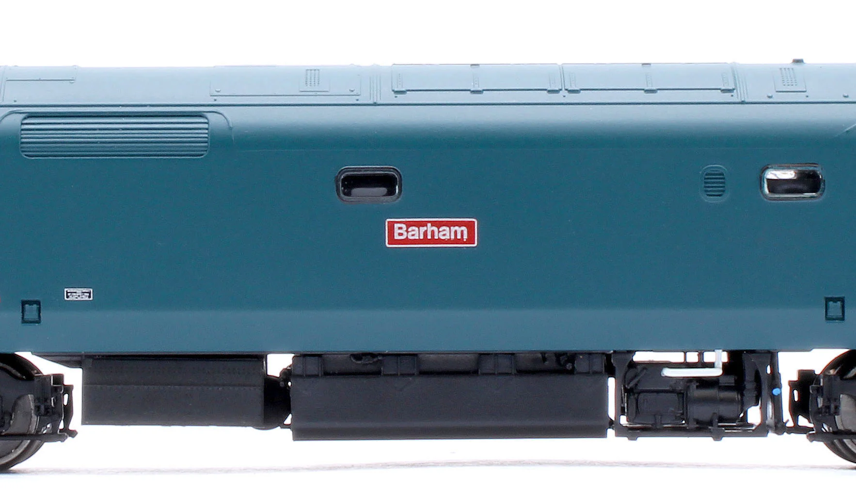 TT3041M Class 50 BR Blue Barham 50016 Diesel Locomotive - Image 7