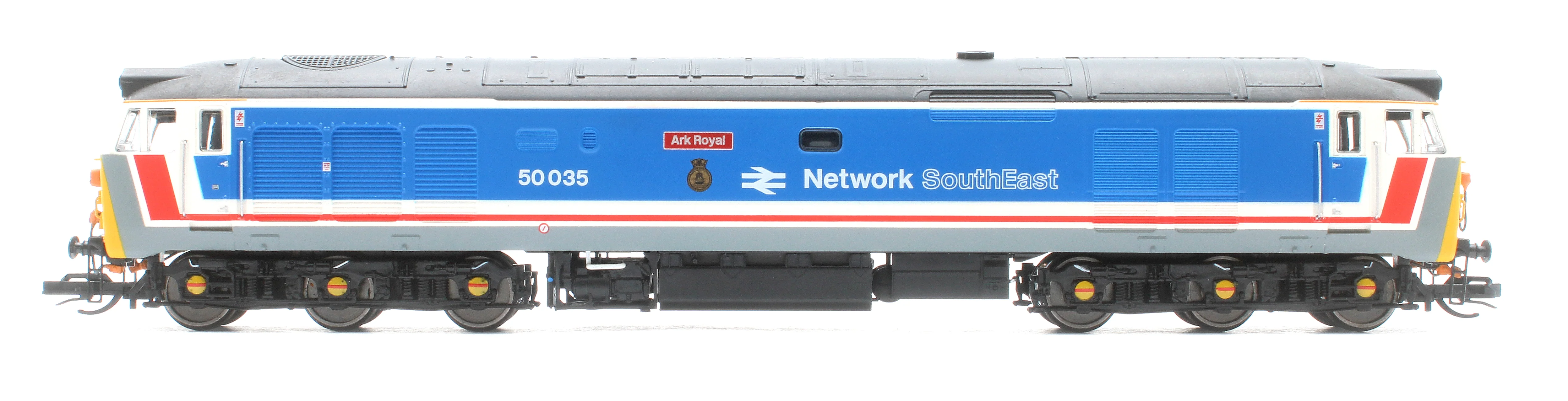 TT3042M Class 50 Network South East Ark Royal 50035 Diesel Locomotive - Image 5