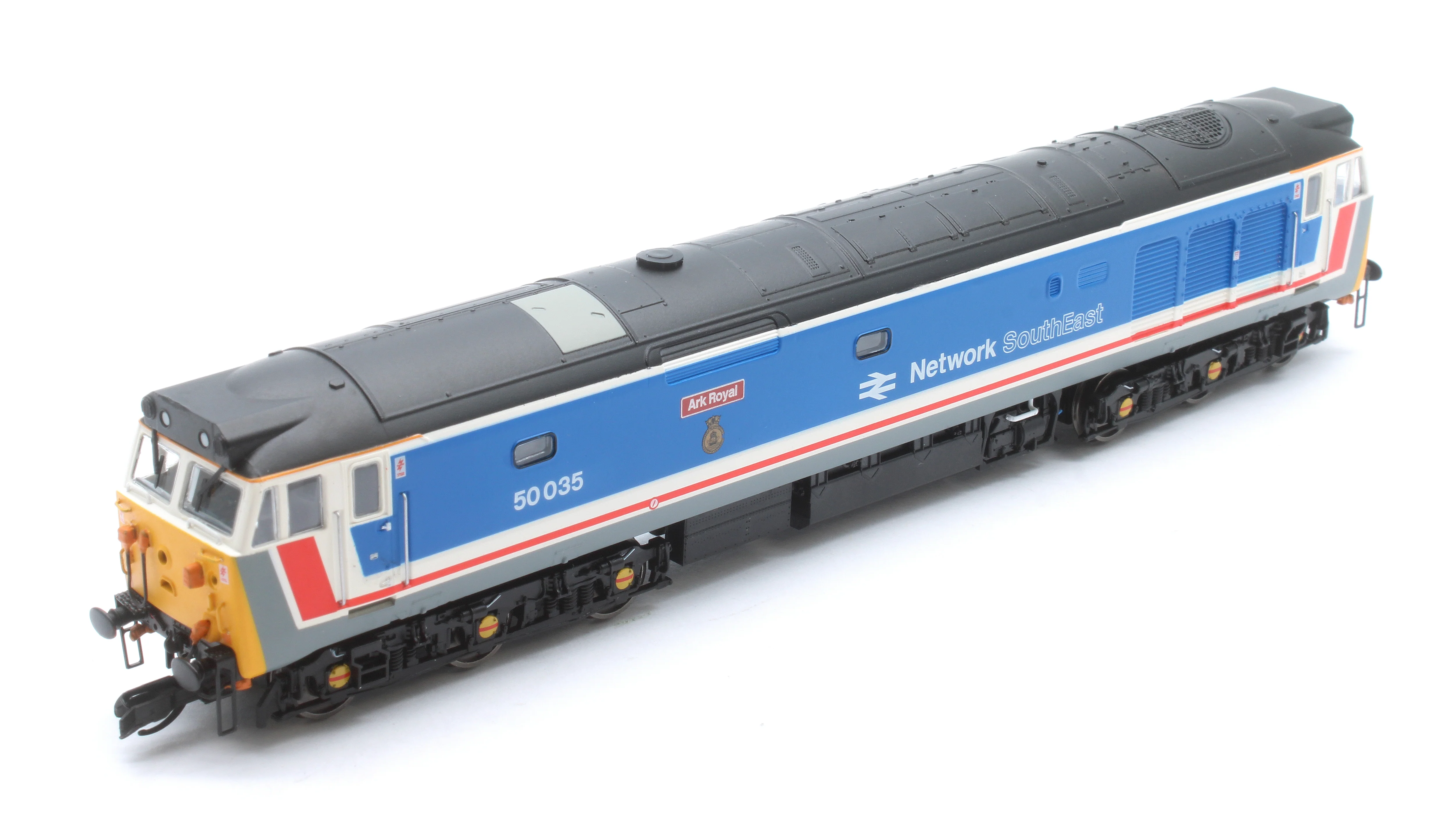 TT3042M Class 50 Network South East Ark Royal 50035 Diesel Locomotive - Image 7