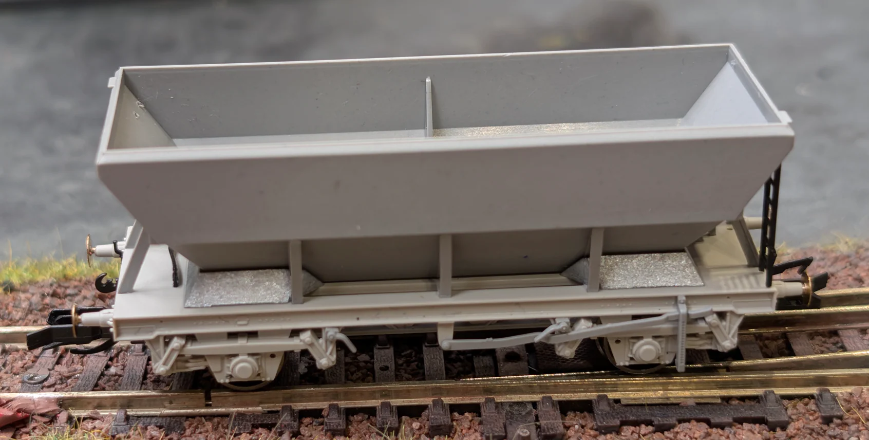 TT6076 HEA Hopper Wagon Railfreight Triple Pack - Image 2
