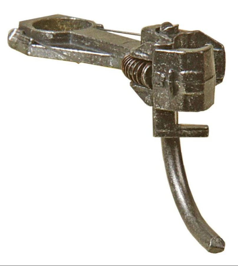 KDE120 SBE Btm Shelf Whisker Metal Couplers w/Gearboxes Med. Shank - Image 2