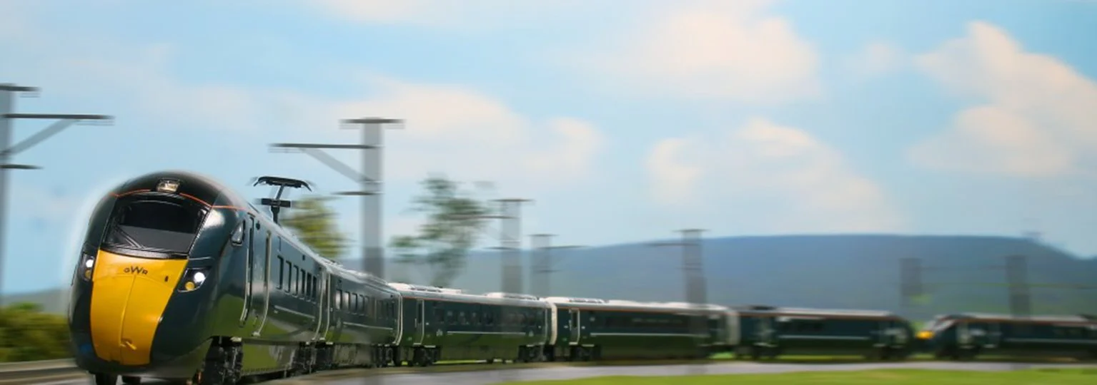 10-1671 -83365 Class 800/0 GWR IET 800 021 5 Car EMU - Image 15