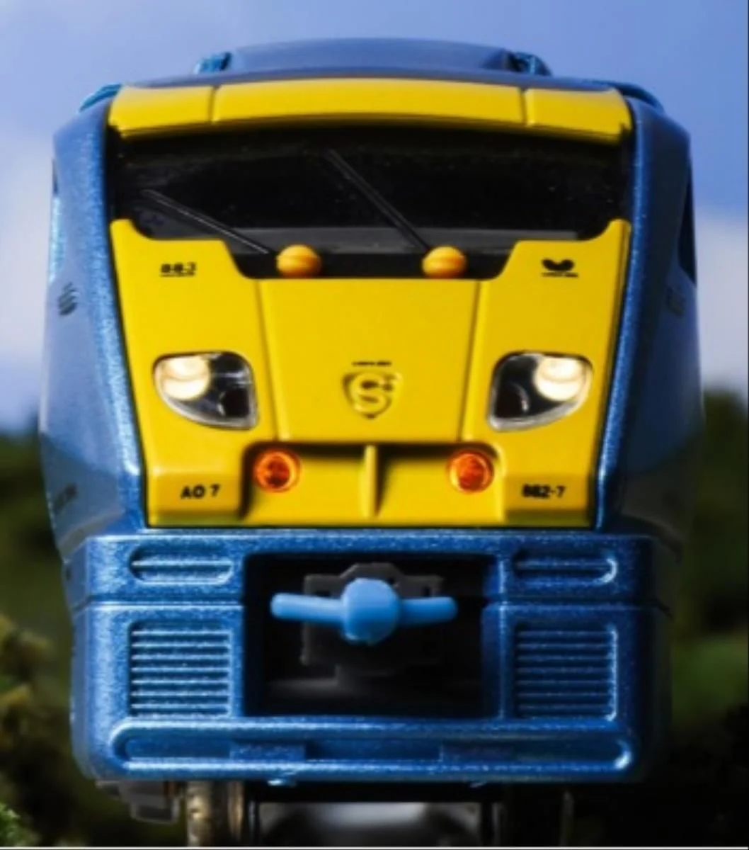 10-485 JR 883 Series Sonic Yellow 5 Car EMU
