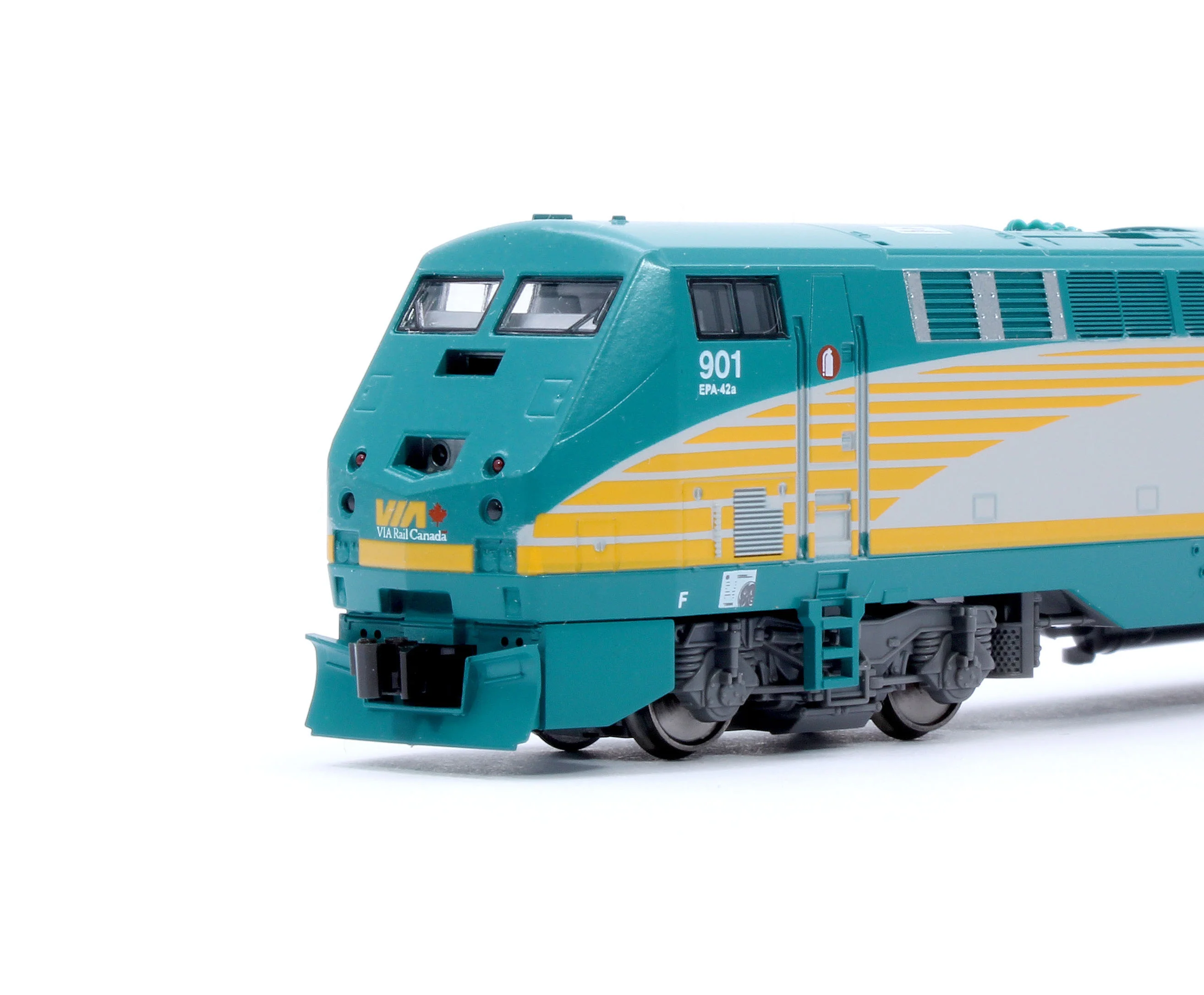 176-6042-S GE P42 VIA Rail 901 Diesel Locomotive - Sound Fitted - Image 6