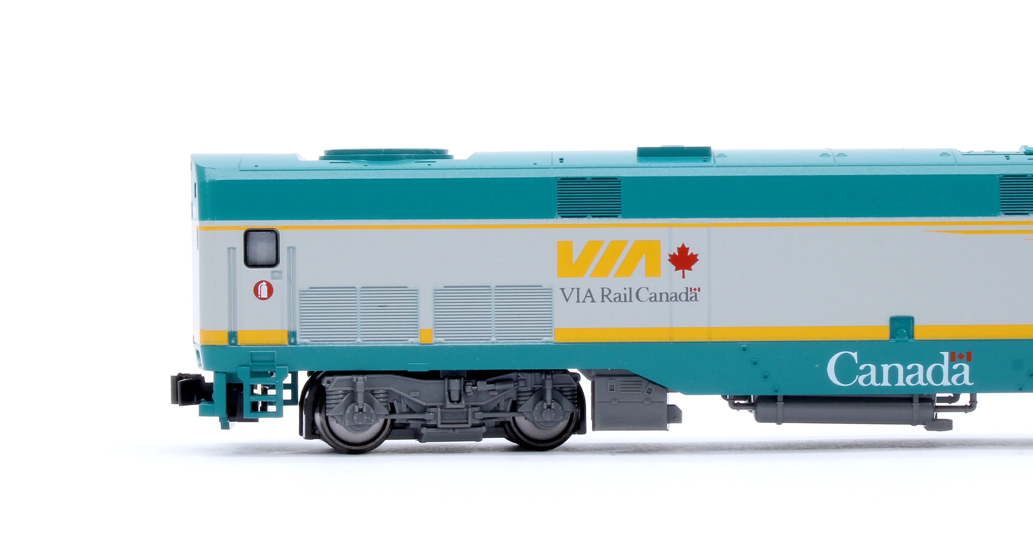 176-6042-S GE P42 VIA Rail 901 Diesel Locomotive - Sound Fitted - Image 8