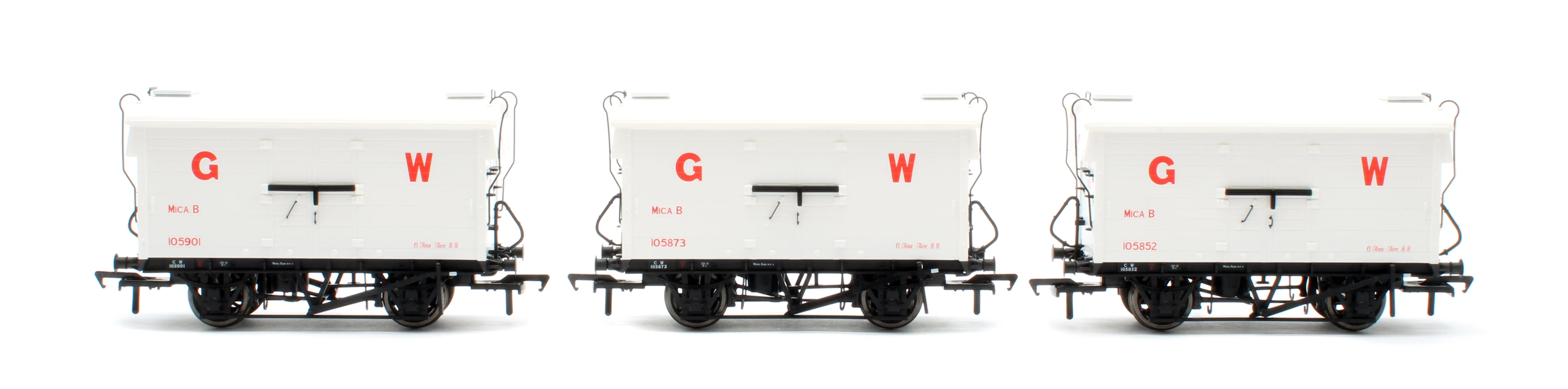 KRM-MICA-OO-A GWR ‘Mica B’ Refrigerated Meat Van - SVR Preserved Wagons - Pack of 3 - Image 3