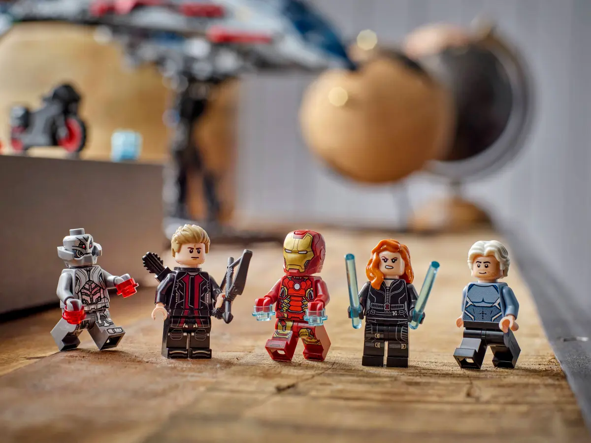 76325 Lego Marvel Avengers: Age of Ultron Quinjet - 76325 - Image 11