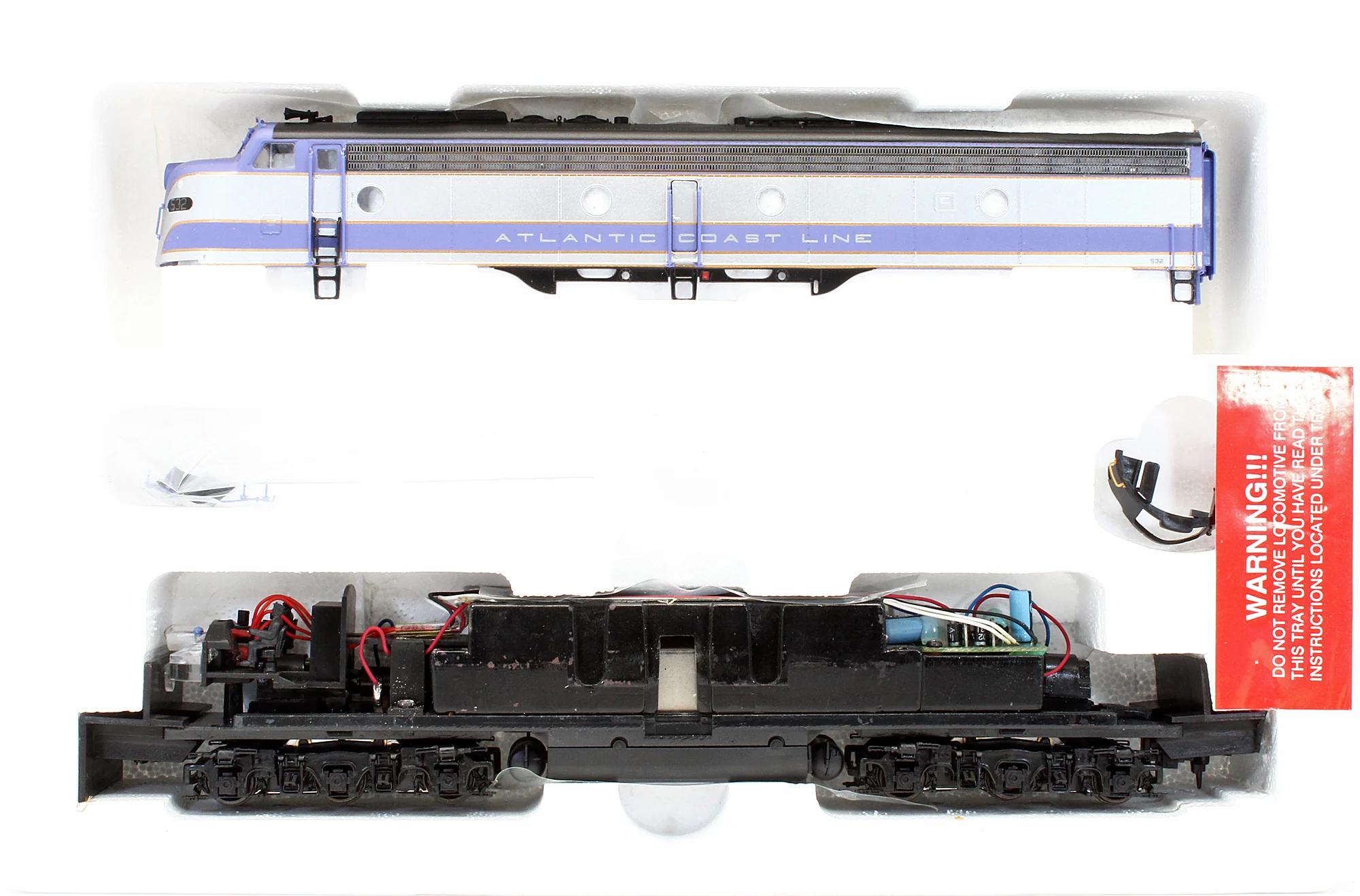 8184 Pre-Owned E8/9 Diesel Locomotive Atlantic Coast Line - Road #532