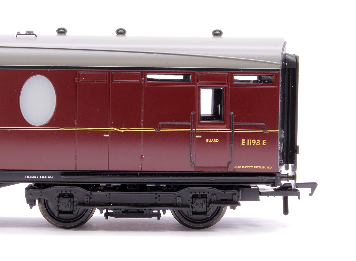 34-437A LNER Thompson Brake Composite Corridor BR Maroon No. E1193E - Image 5
