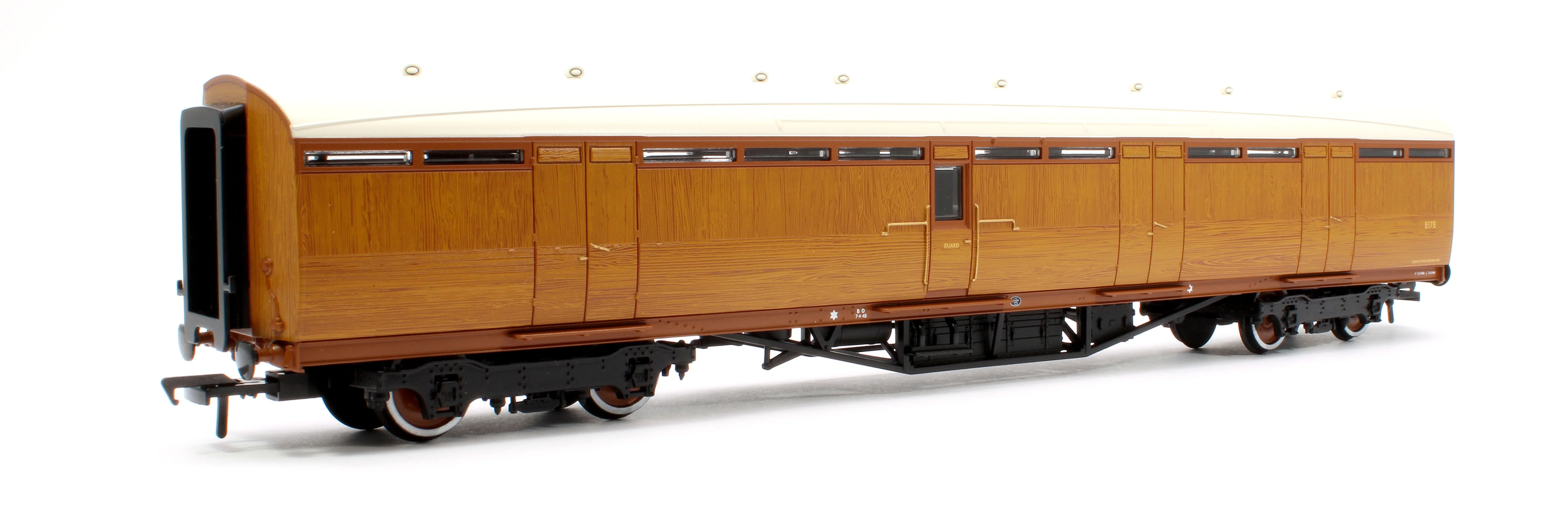 34-360 LNER Thompson Full Brake LNER Teak Effect No. E17E