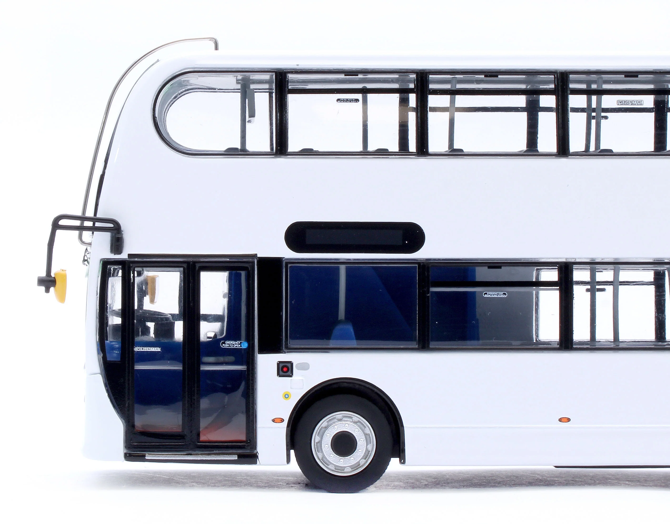 UKBUS0082A ADL Enviro400 Facelift Dealer White - Image 9