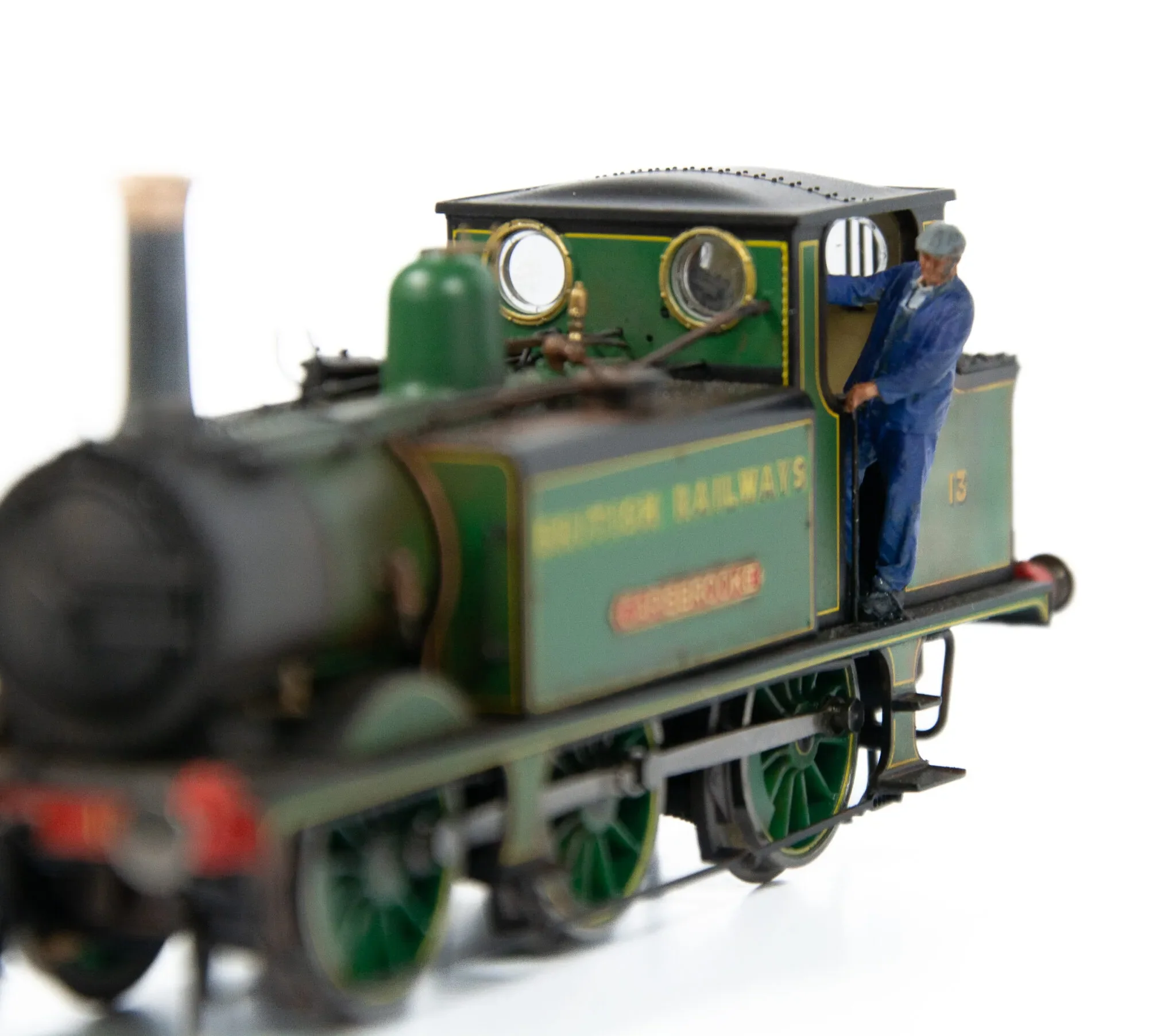 11241-043 O Gauge Loco Specific Crew - Dapol / Hornby Terrier Crew Pack - Image 3