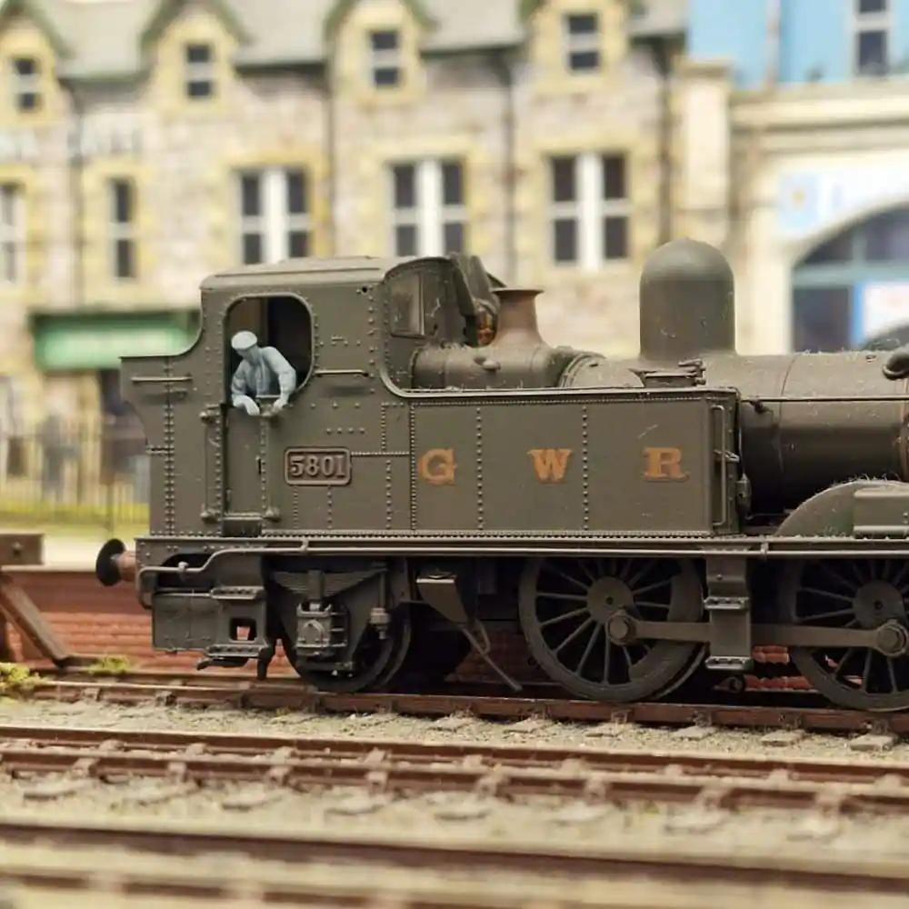 11291-148 N Gauge Railway & Lineside - GWR 14XX Crew - Image 2