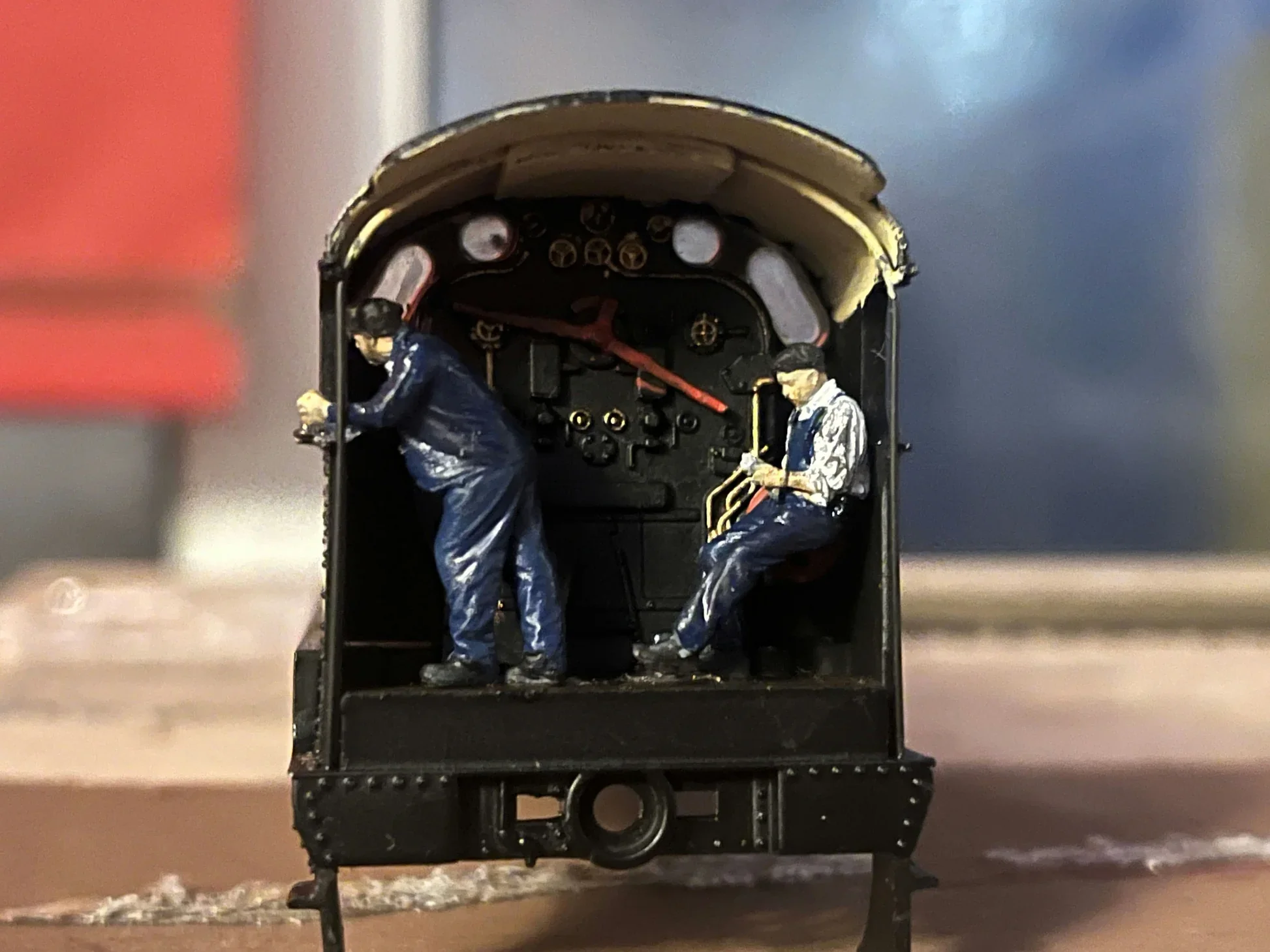11414-076 OO Gauge Loco Specific Crew - SECR N Class - Image 2